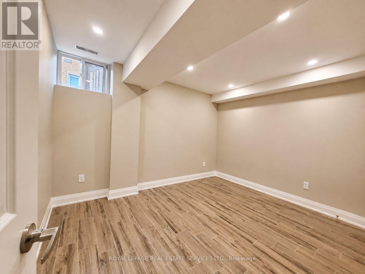 Bsmt - 39 Vezna Crescent, Brampton, Ontario  L6X 5K5 - Photo 8 - W13607142