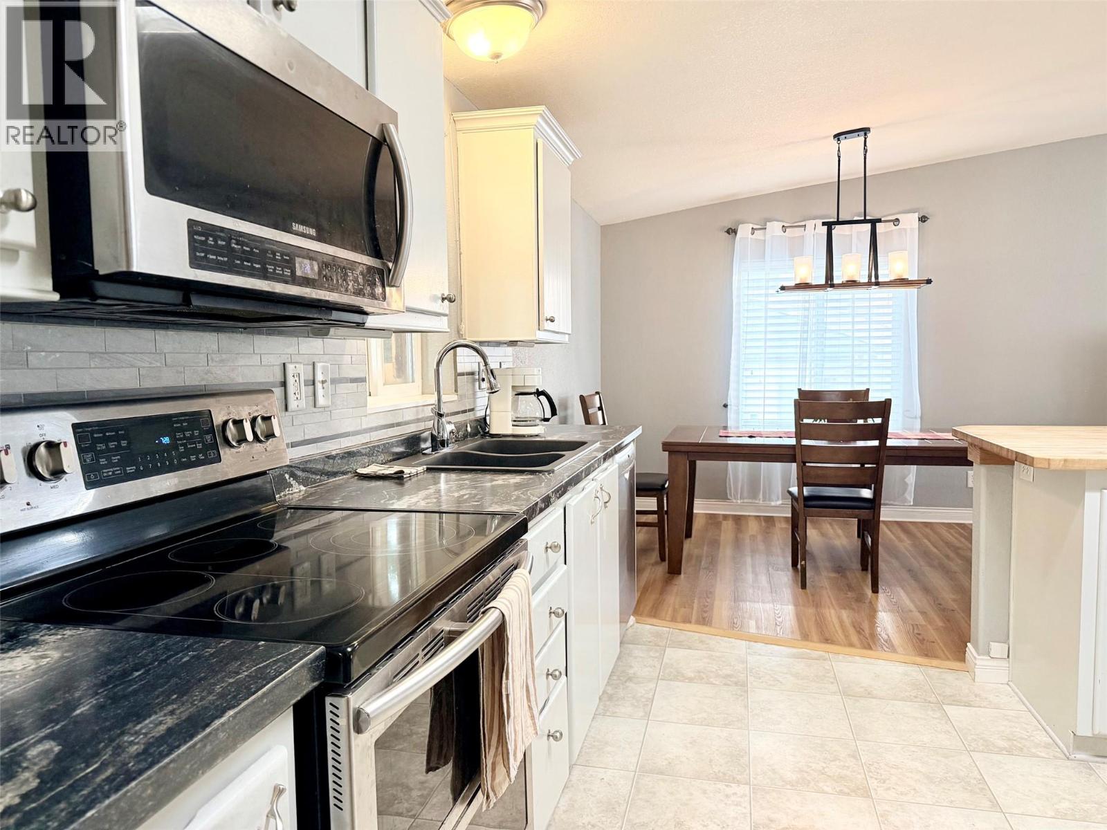 411 3rd Avenue S, Creston, British Columbia