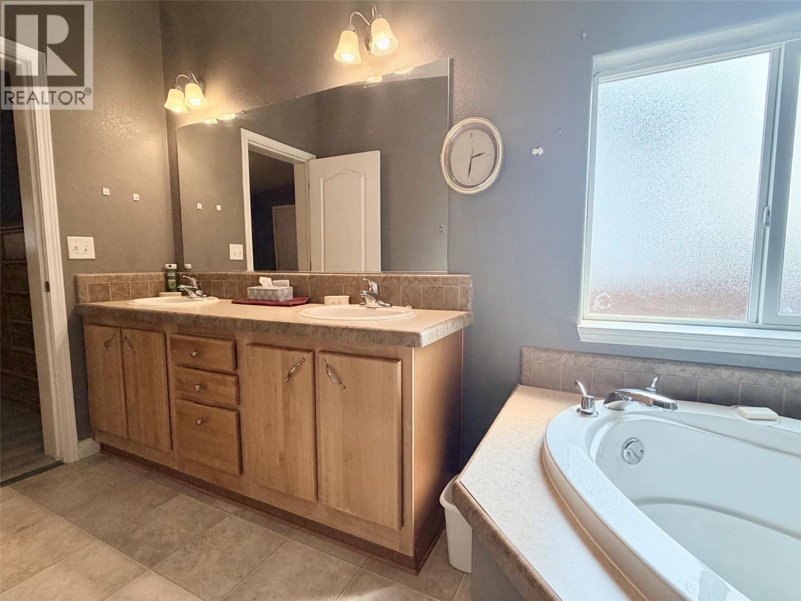 411 3rd Avenue S, Creston, British Columbia  V0B 1G3 - Photo 17 - 10397575