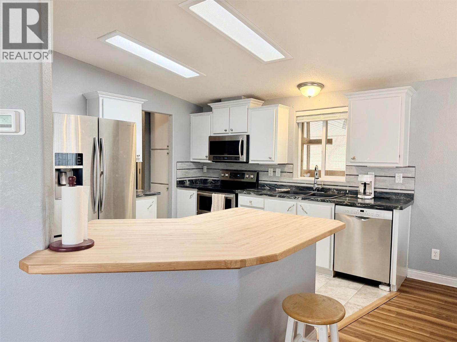 411 3rd Avenue S, Creston, British Columbia  V0B 1G3 - Photo 4 - 10397575