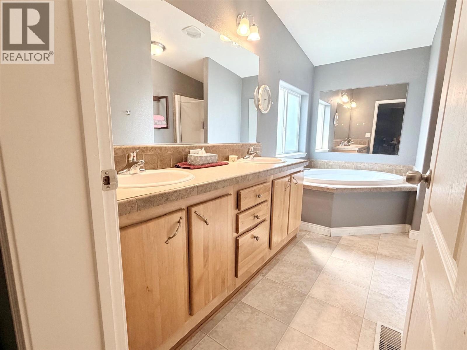 411 3rd Avenue S, Creston, British Columbia  V0B 1G3 - Photo 16 - 10397575
