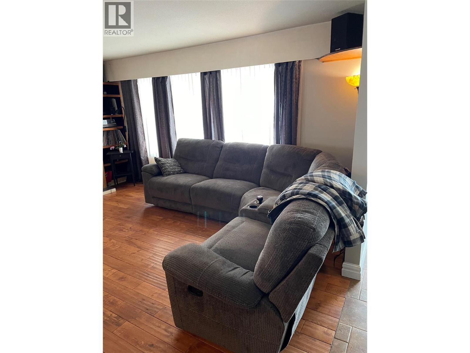 325 4th Avenue, Kimberley, British Columbia  V1A 2Z2 - Photo 8 - 10397835