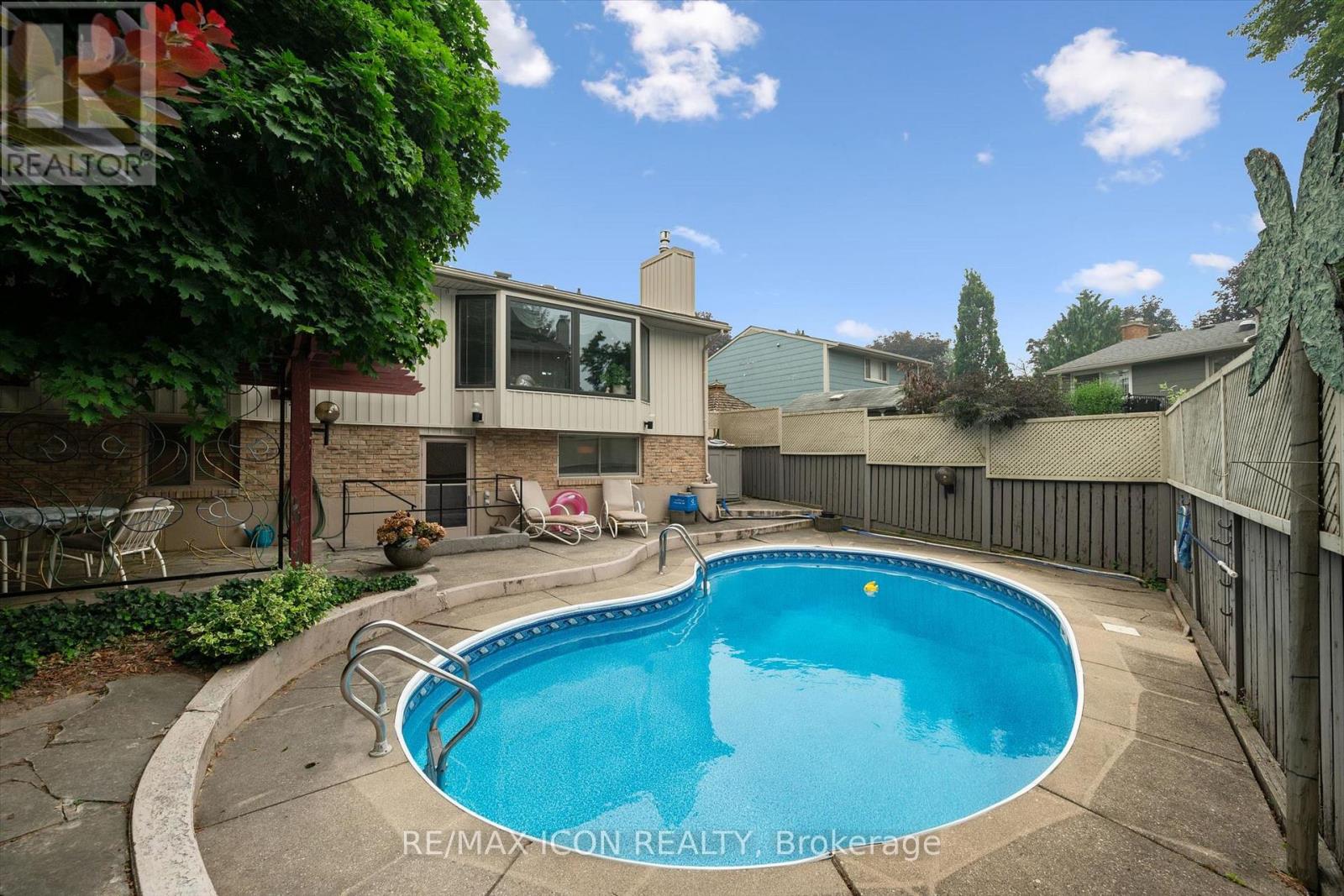 30 Shuh Avenue, Kitchener, Ontario  N2A 2X9 - Photo 37 - X13678530