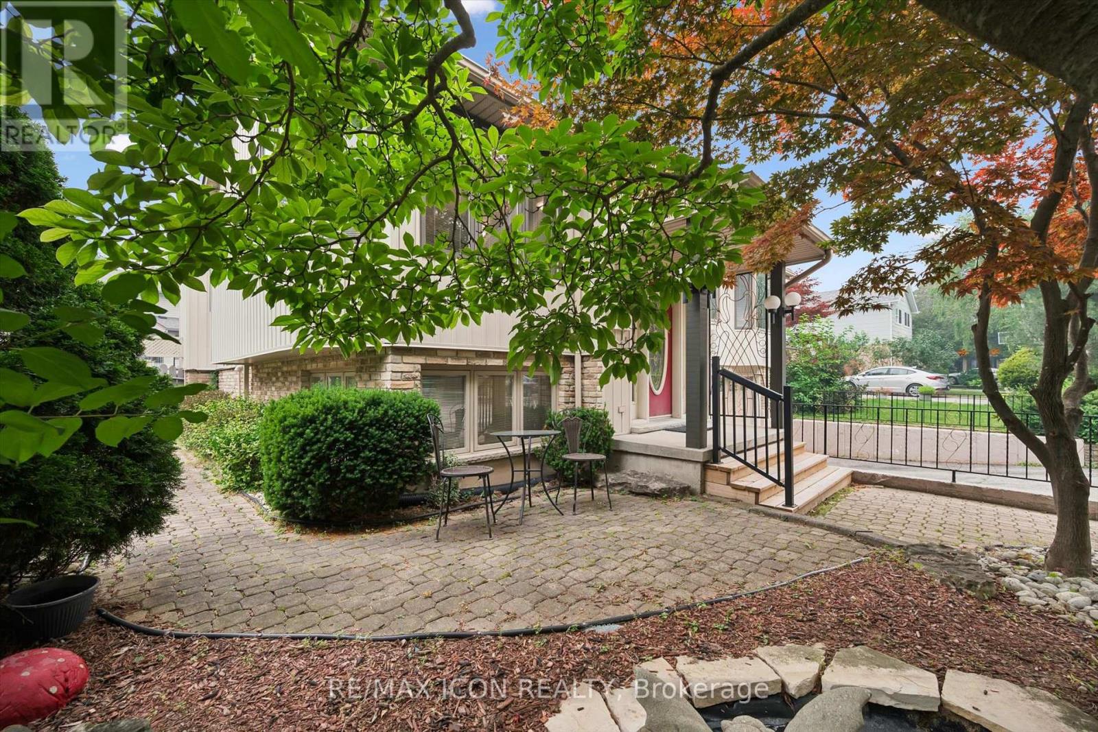 30 Shuh Avenue, Kitchener, Ontario  N2A 2X9 - Photo 4 - X13678530