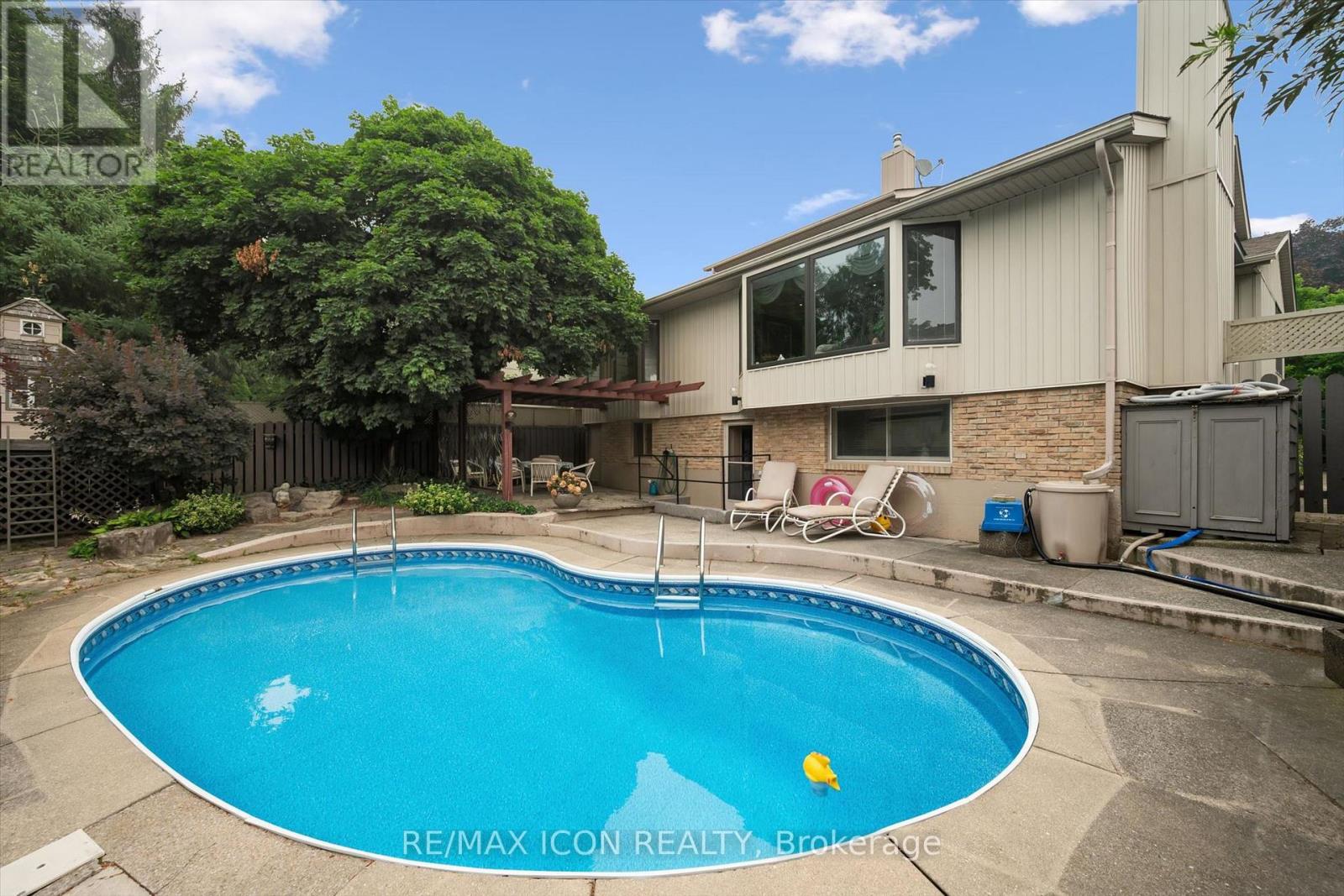 30 Shuh Avenue, Kitchener, Ontario  N2A 2X9 - Photo 7 - X13678530