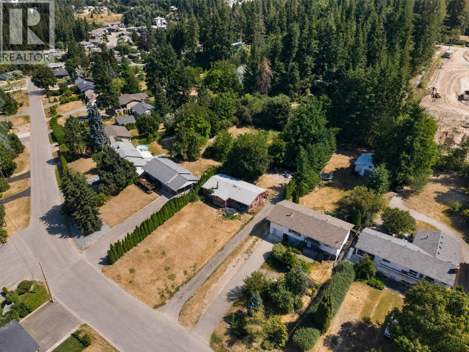 1260 16 Street NE, Salmon Arm, British Columbia  V1E 2V1 - Photo 49 - 10396903