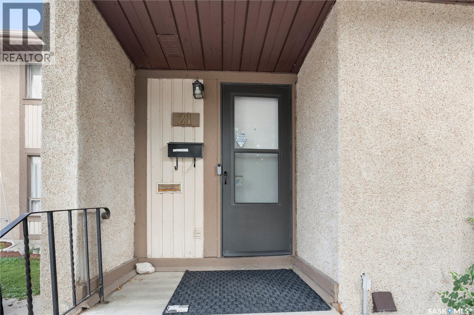 21 1128 Mckercher Drive, Saskatoon, Saskatchewan  S7H 4Y7 - Photo 2 - SK045691