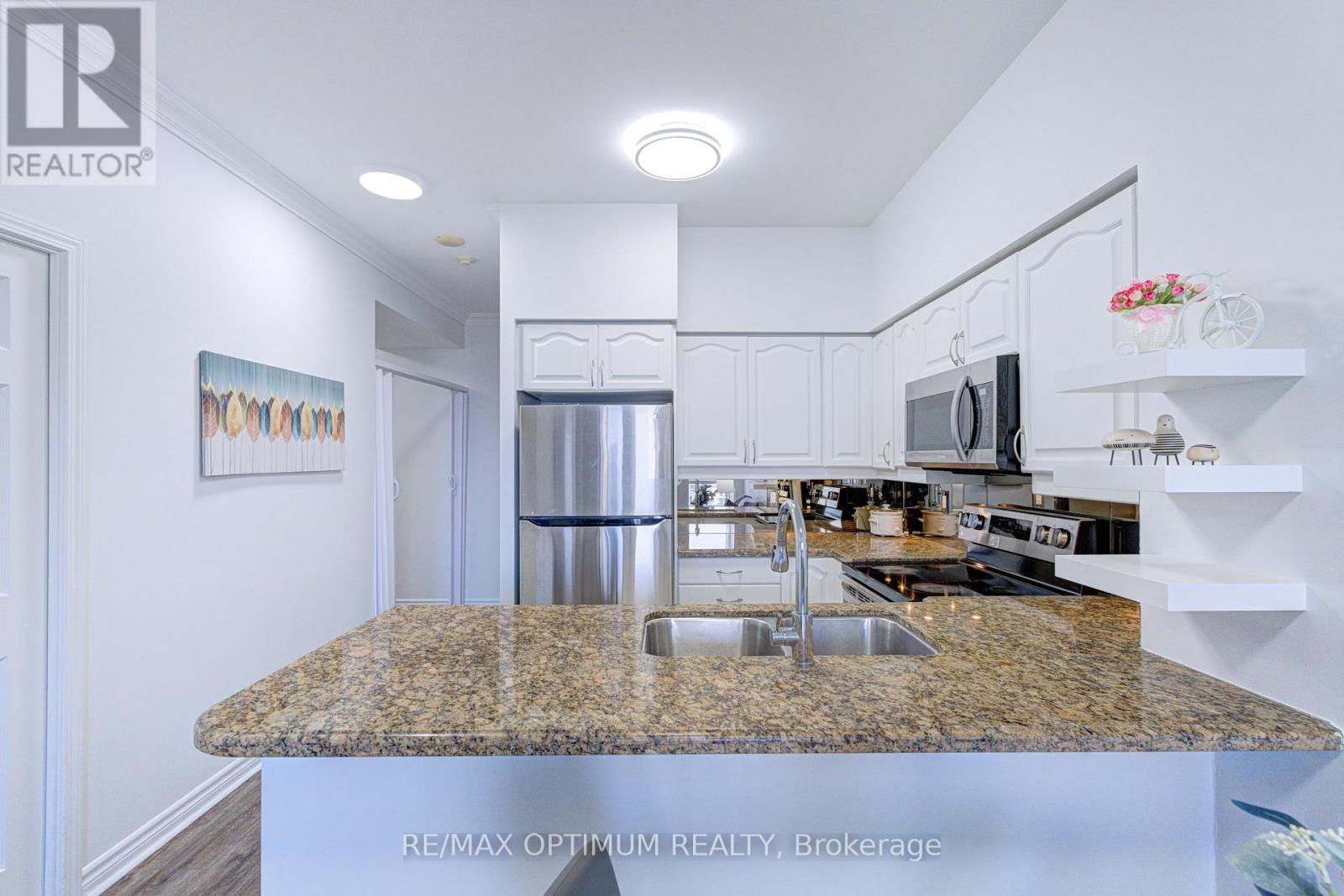 2511 - 388 Prince Of Wales Drive, Mississauga, Ontario  L5B 0A1 - Photo 13 - W13657696