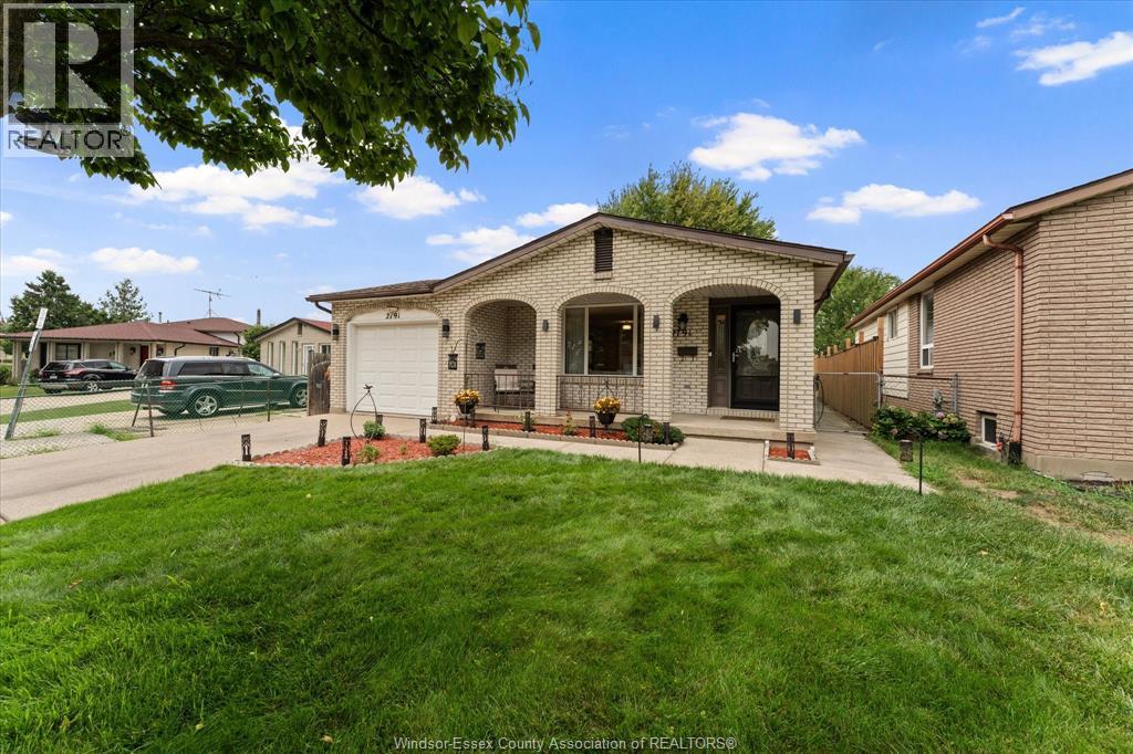 2791 Garvey Crescent, Windsor, Ontario  N8W 4W7 - Photo 3 - 26019851