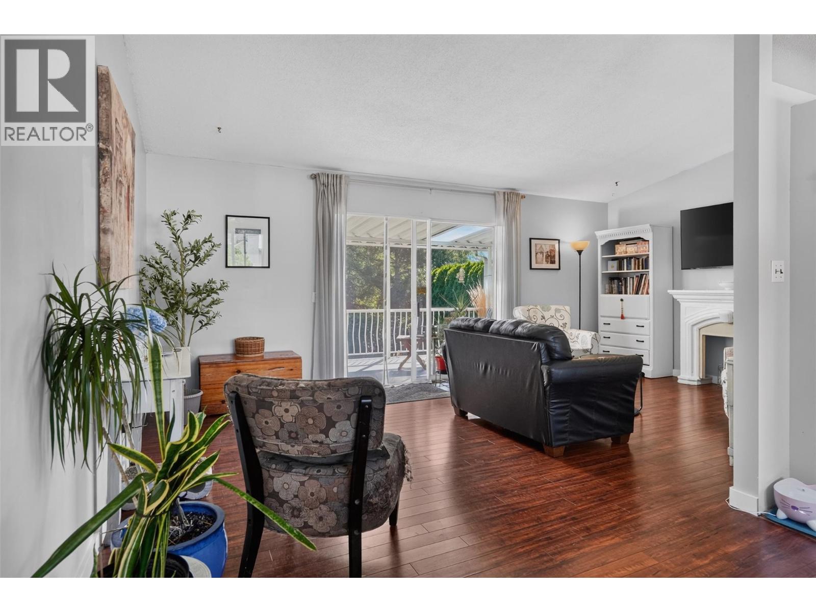 3955 Woodland Drive, Trail, British Columbia  V1R 2V6 - Photo 5 - 10385045