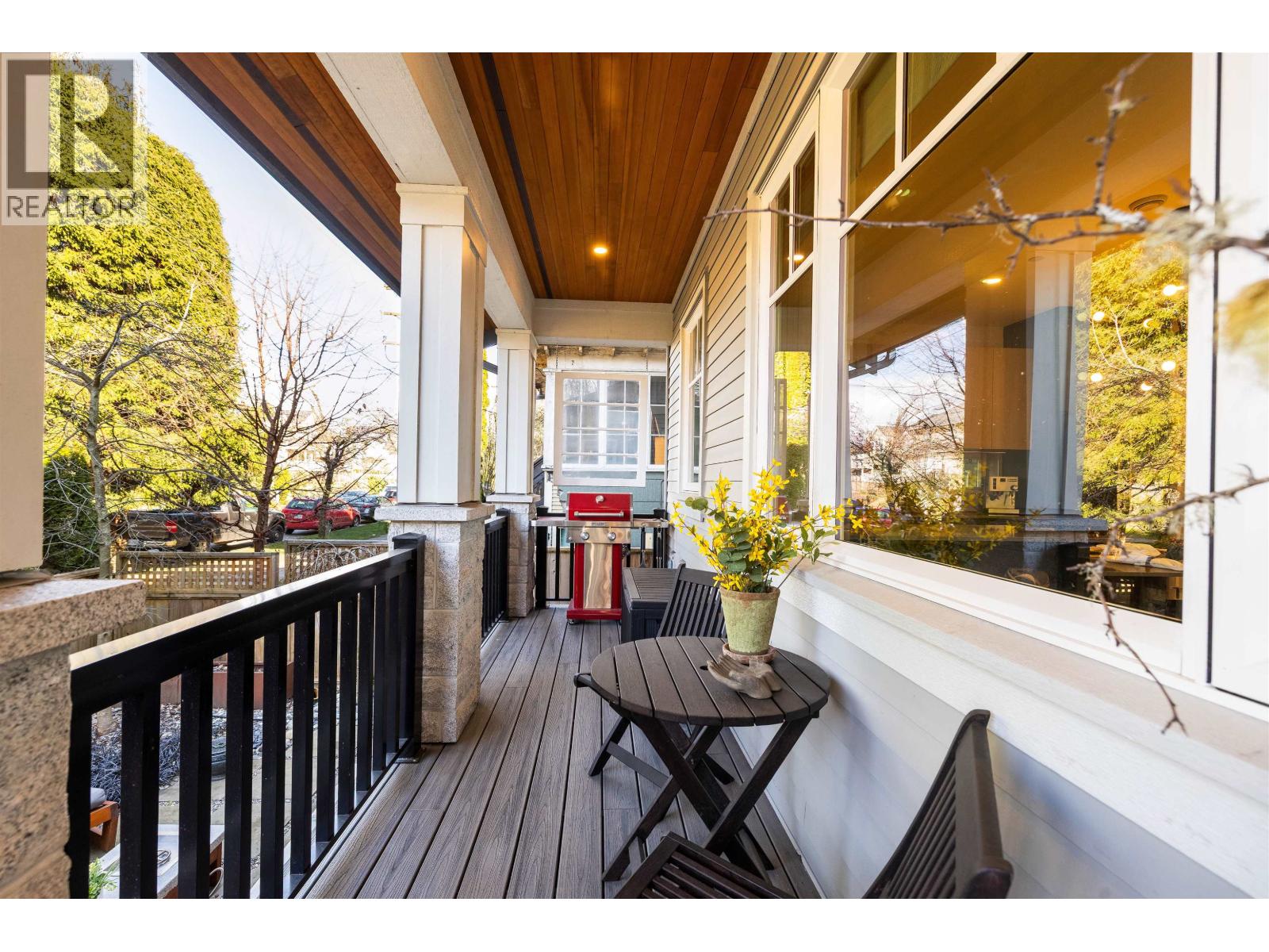 1506 E 11th Avenue, Vancouver, British Columbia V5N 1Y7 - Photo 3 - R3156004