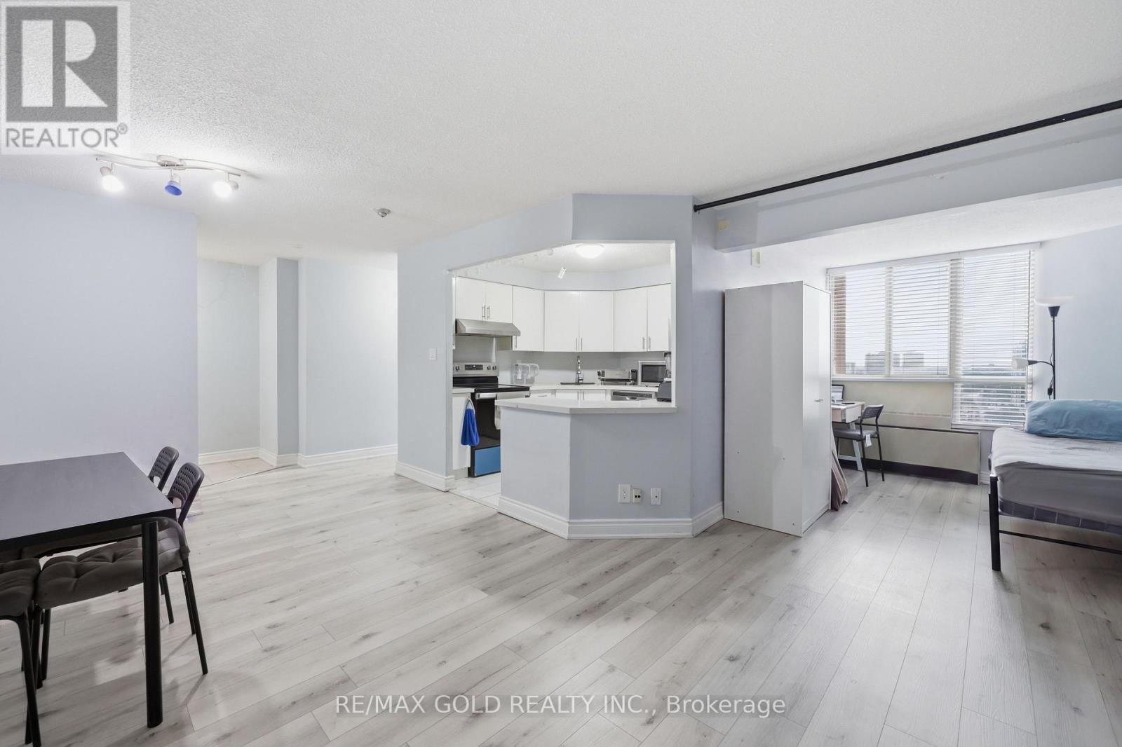 Ph08 - 61 Markbrook Lane, Toronto, Ontario  M9V 5E7 - Photo 13 - W13677606
