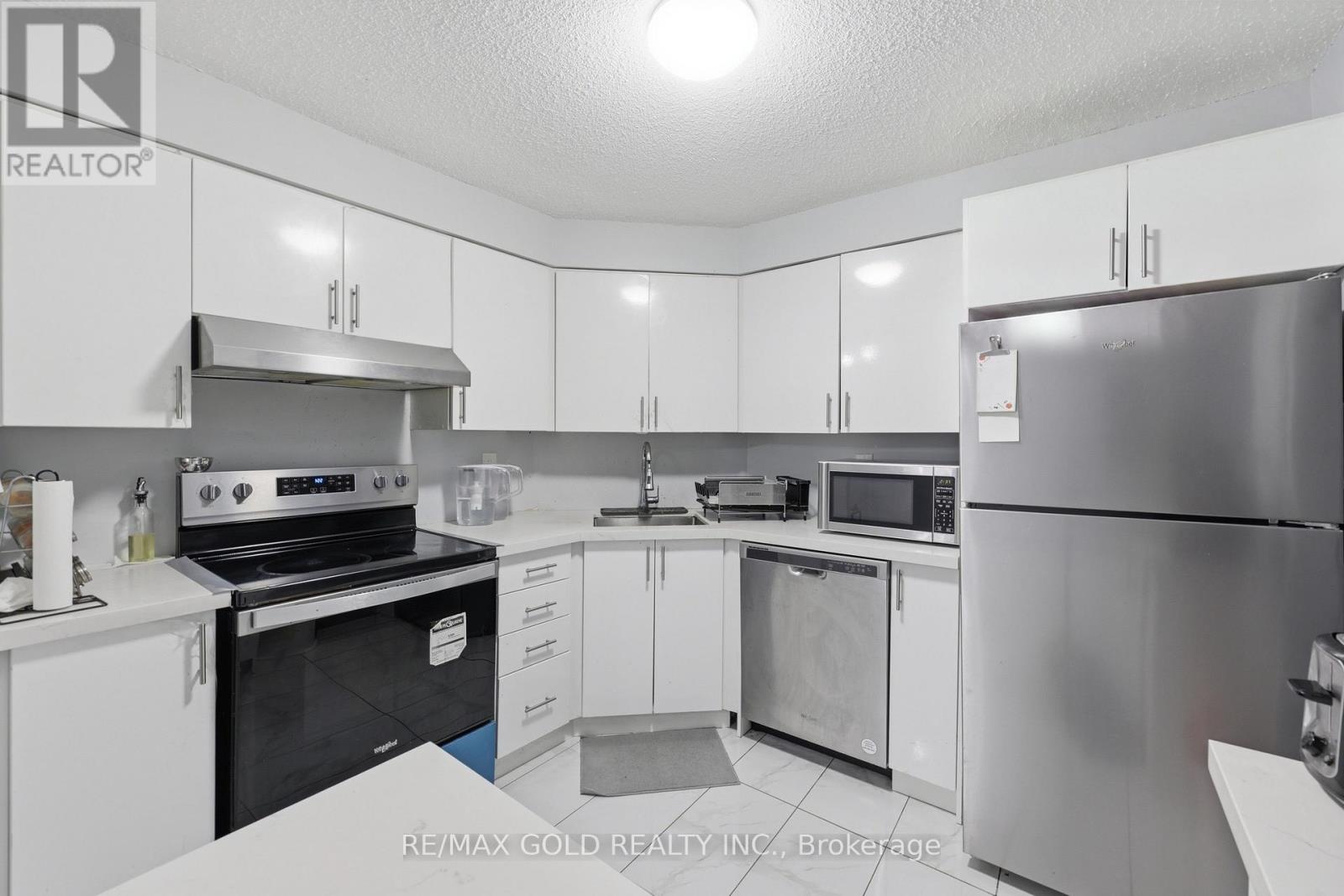 Ph08 - 61 Markbrook Lane, Toronto, Ontario  M9V 5E7 - Photo 10 - W13677606
