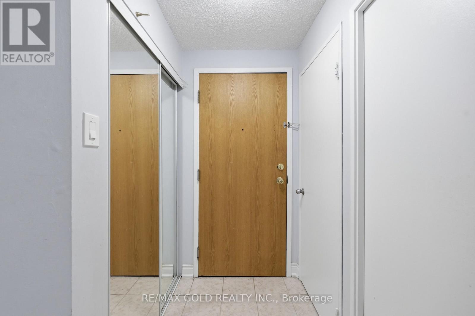 Ph08 - 61 Markbrook Lane, Toronto, Ontario  M9V 5E7 - Photo 4 - W13677606