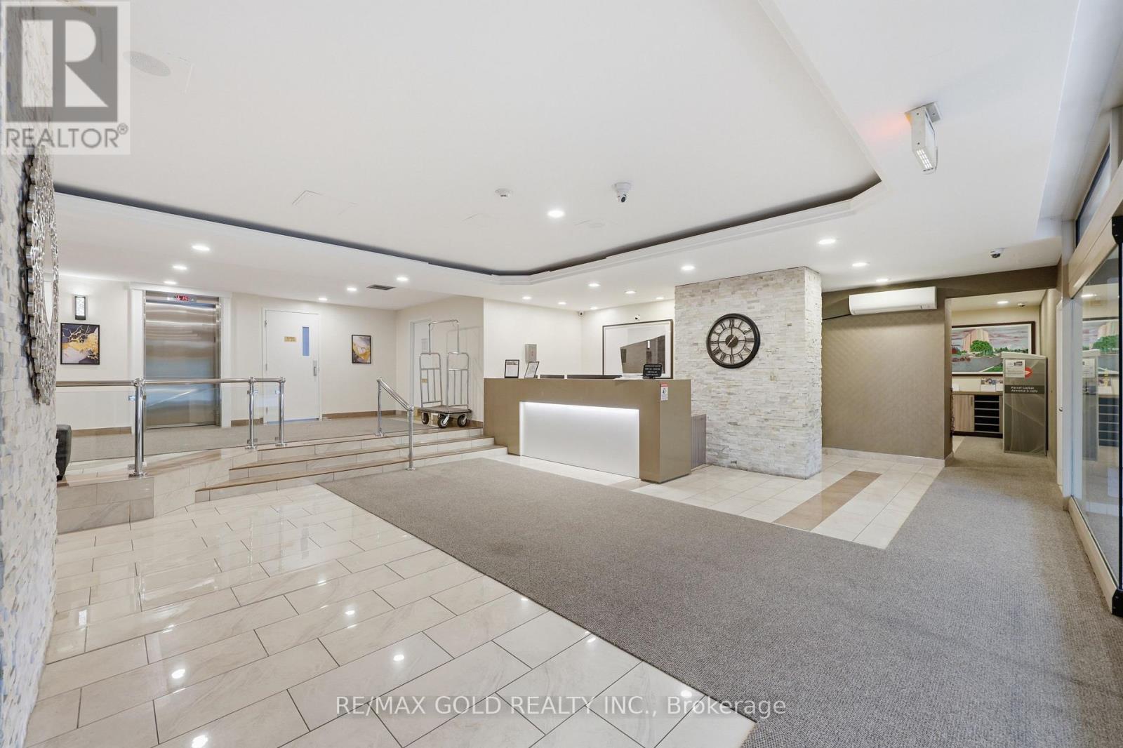 Ph08 - 61 Markbrook Lane, Toronto, Ontario  M9V 5E7 - Photo 7 - W13677606