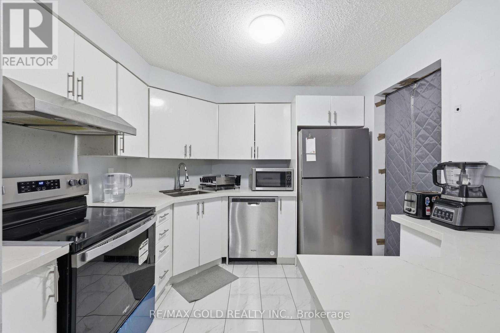 Ph08 - 61 Markbrook Lane, Toronto, Ontario  M9V 5E7 - Photo 9 - W13677606