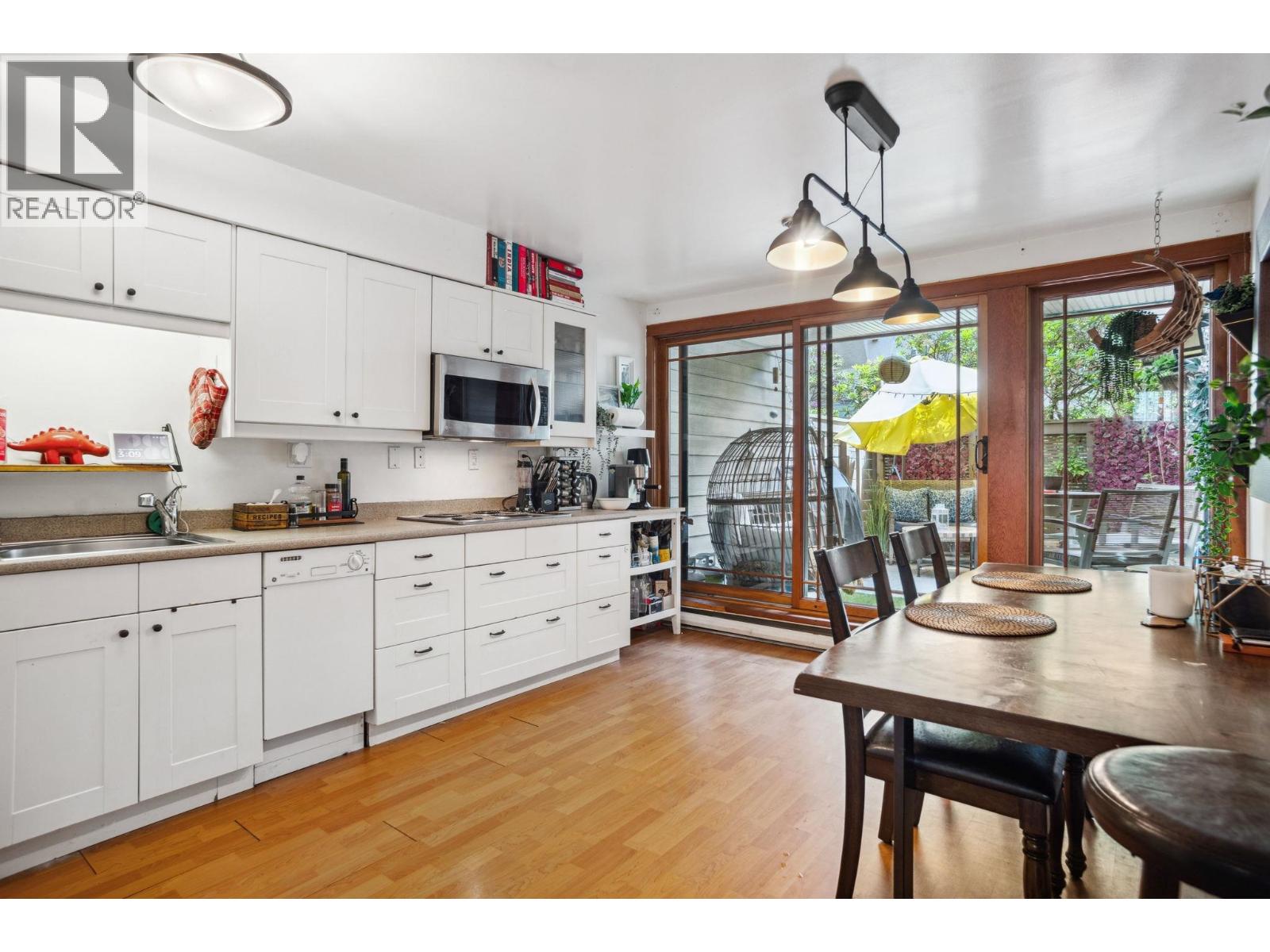 784 Millbank, Vancouver, British Columbia  V5Z 3Z3 - Photo 7 - R3102275