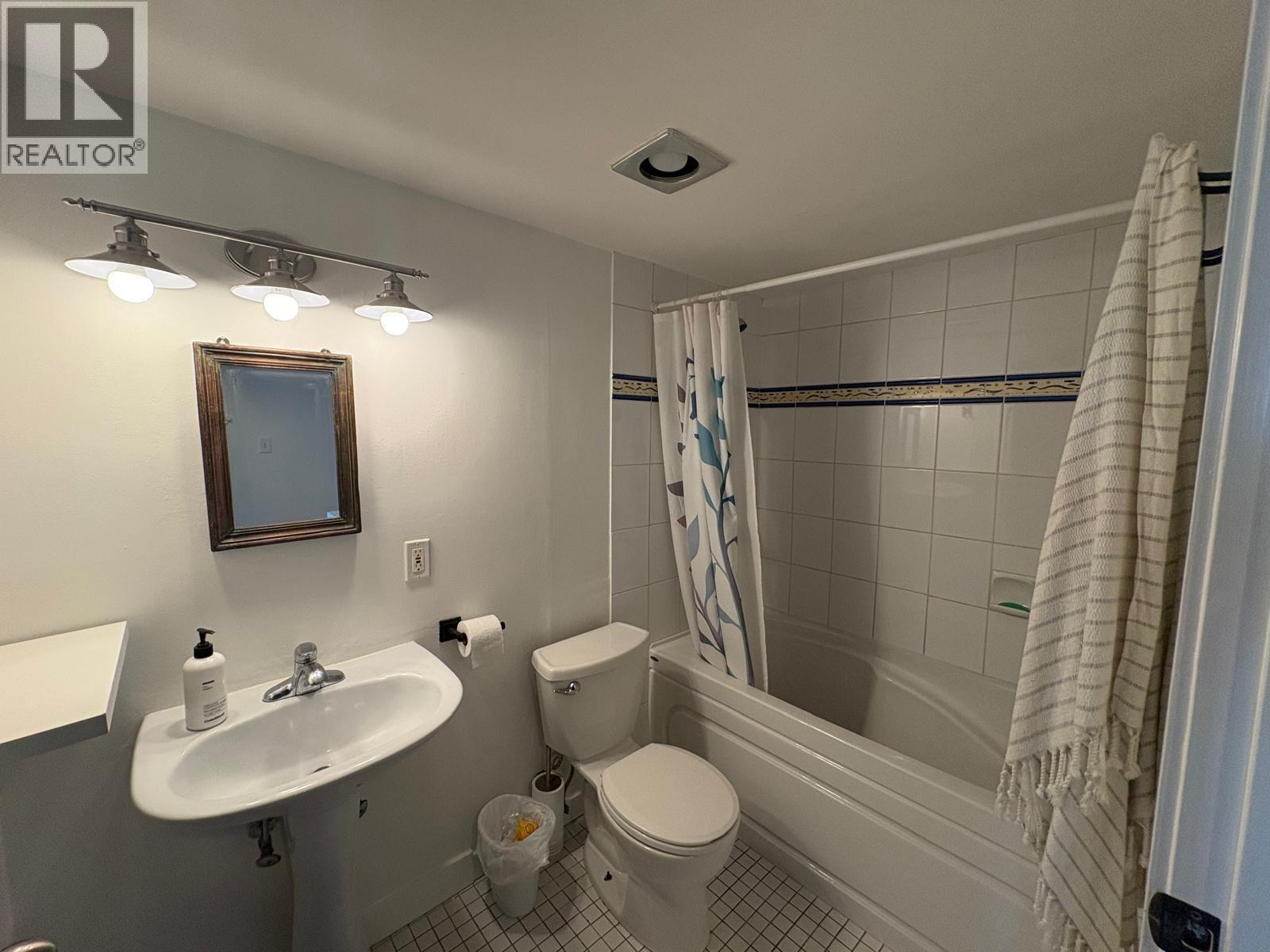 784 Millbank, Vancouver, British Columbia  V5Z 3Z3 - Photo 17 - R3102275