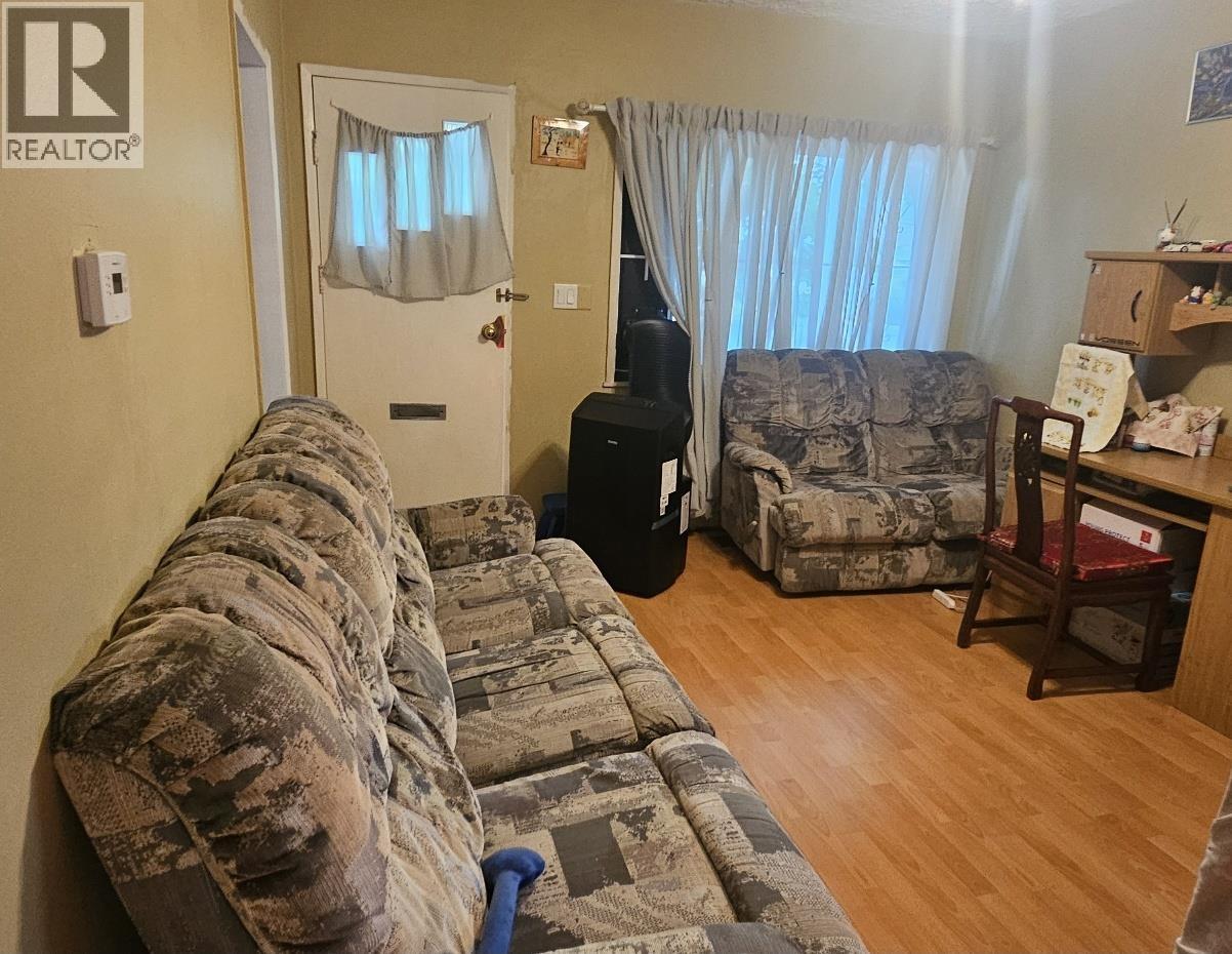 5350 Cecil Street, Vancouver, British Columbia  V5R 4E5 - Photo 2 - R3141946