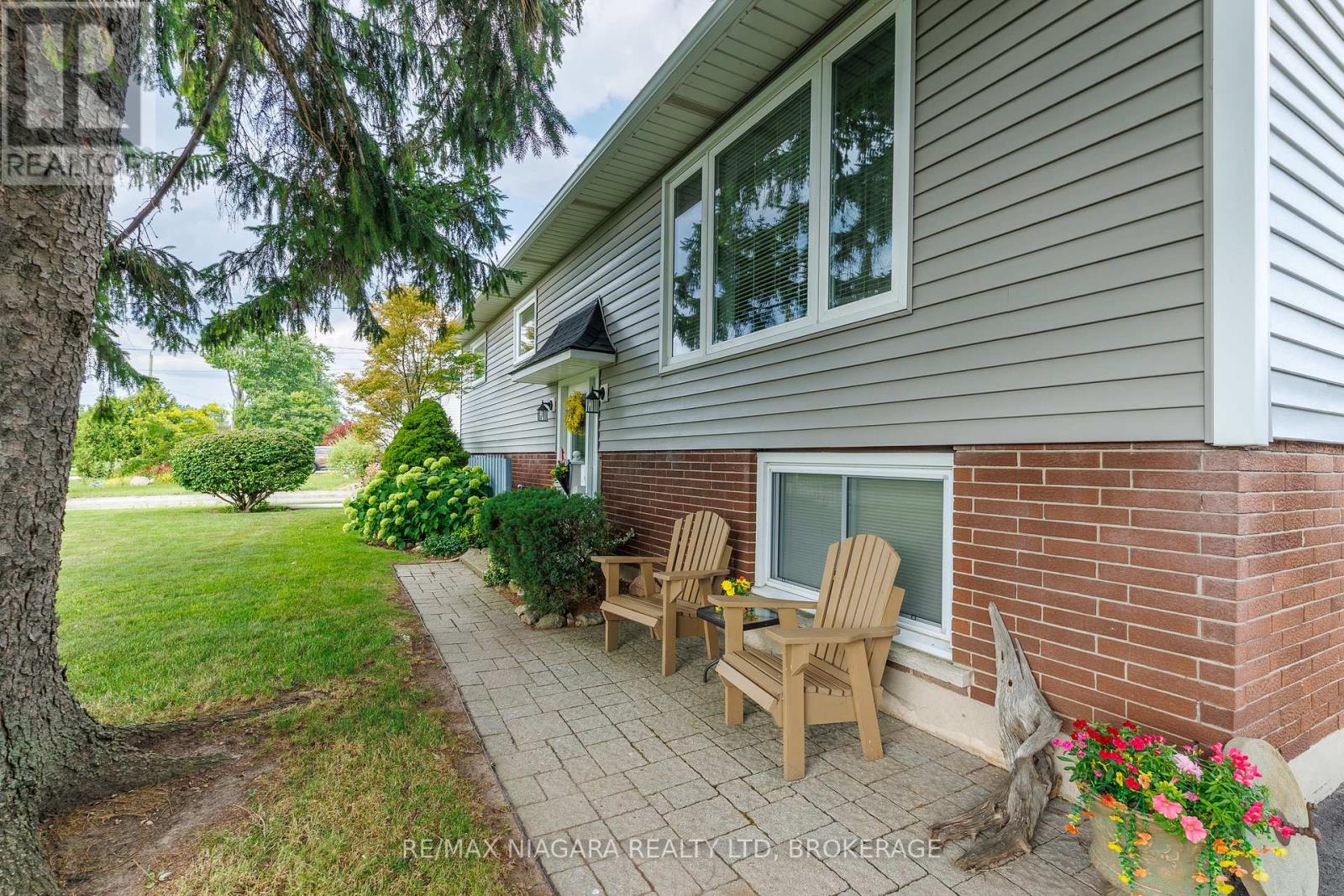 924 Daytona Drive, Fort Erie, Ontario  L2A 4Z8 - Photo 4 - X13678620