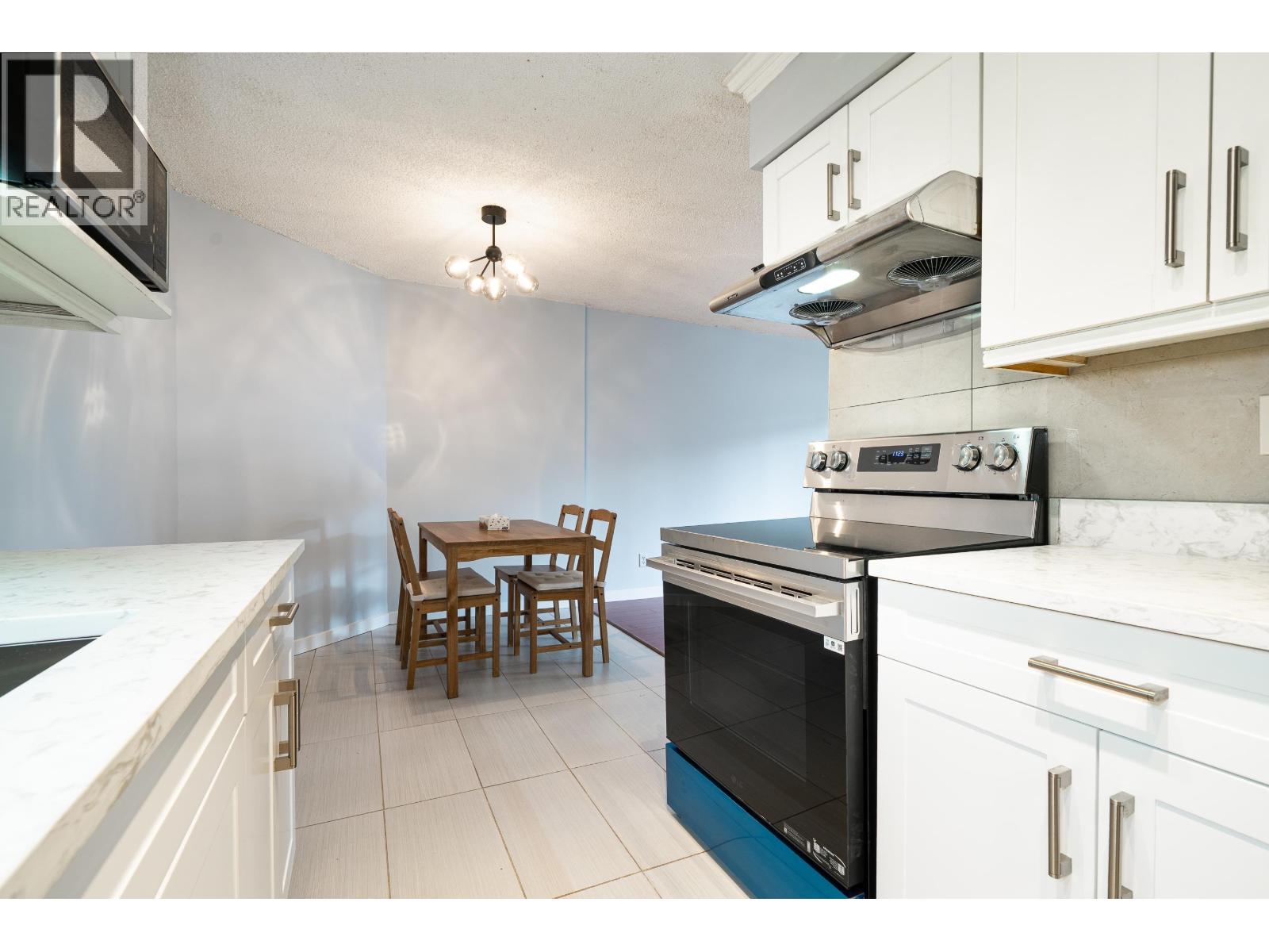 215 5932 Patterson Avenue, Burnaby, British Columbia  V5H 4B4 - Photo 5 - R3156038
