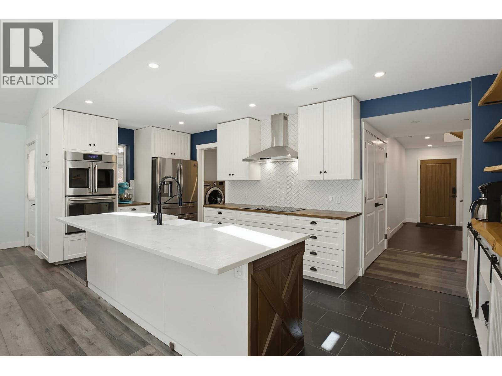 20902 Wicklund Avenue, Maple Ridge, British Columbia  V2X 8M5 - Photo 10 - R3155943