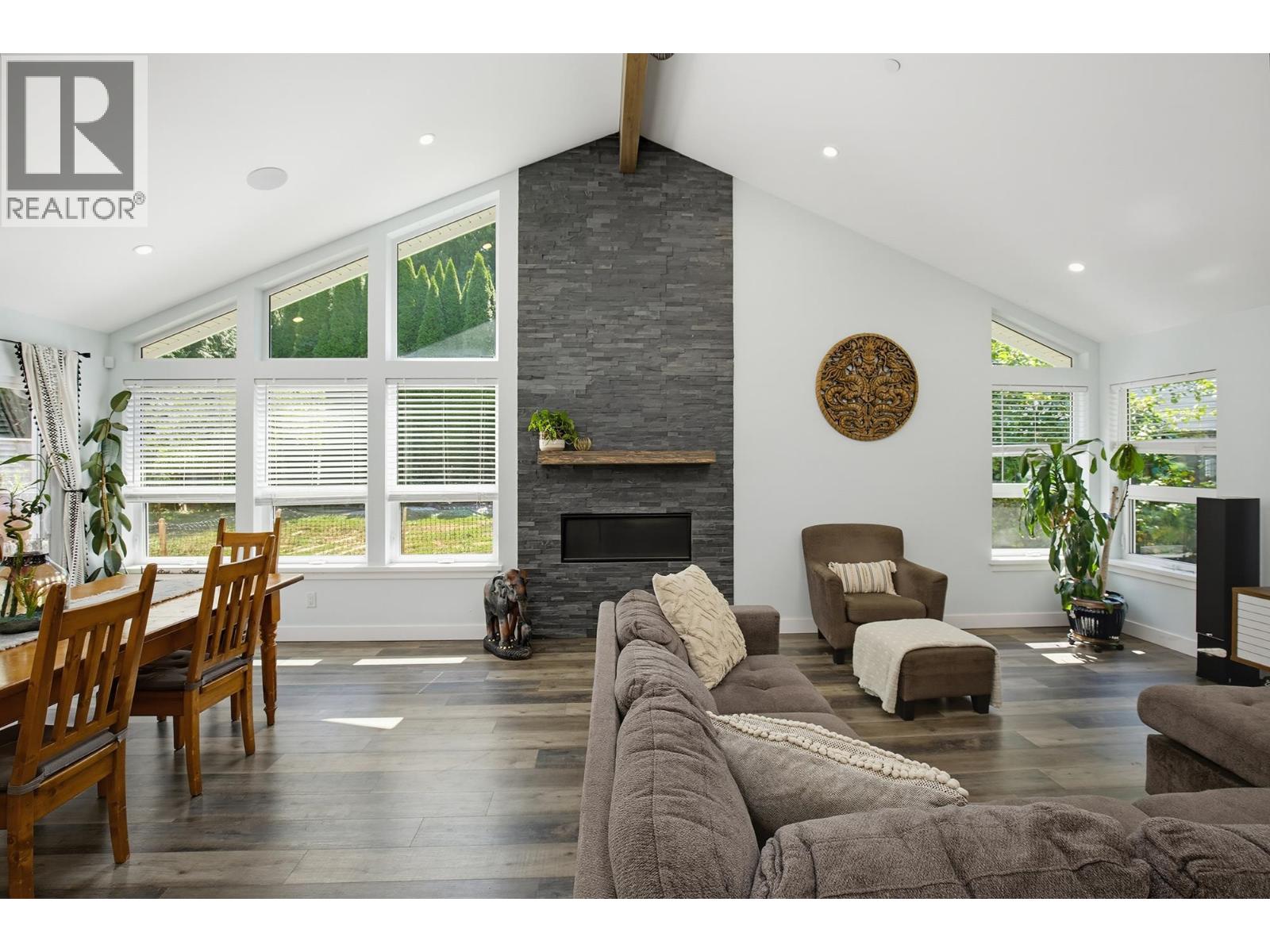 20902 Wicklund Avenue, Maple Ridge, British Columbia  V2X 8M5 - Photo 3 - R3155943