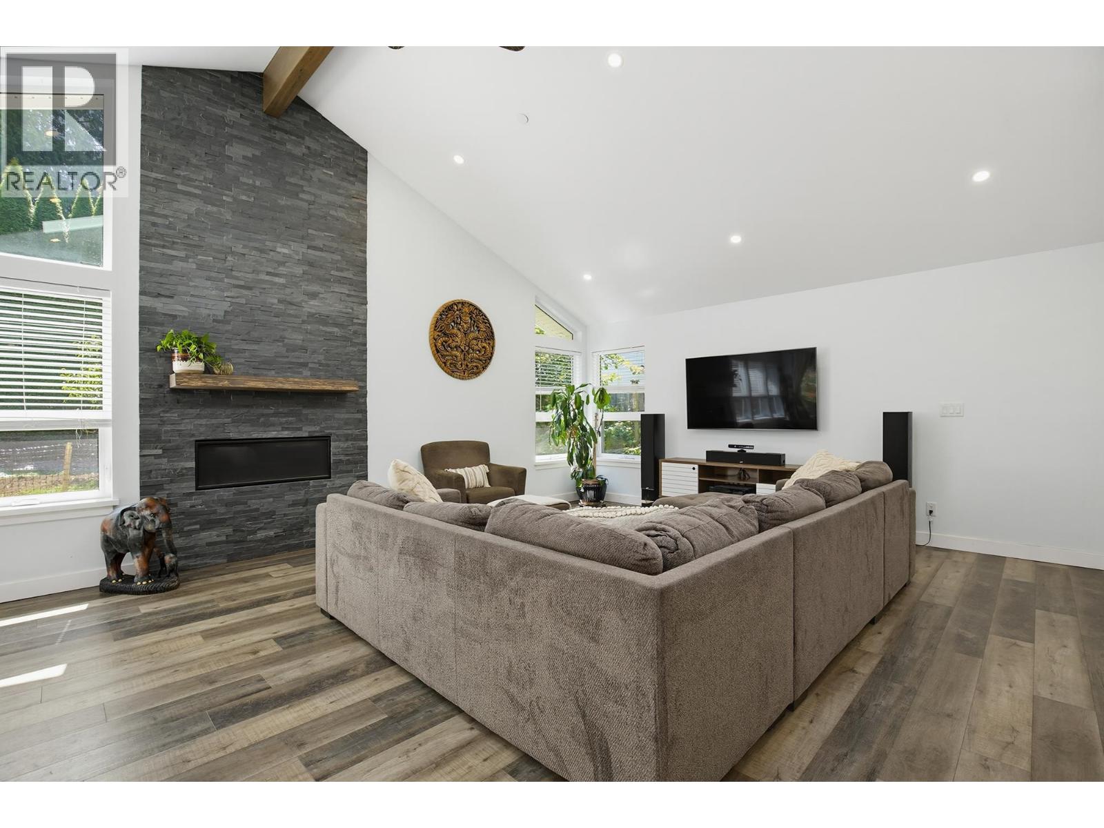 20902 Wicklund Avenue, Maple Ridge, British Columbia  V2X 8M5 - Photo 5 - R3155943