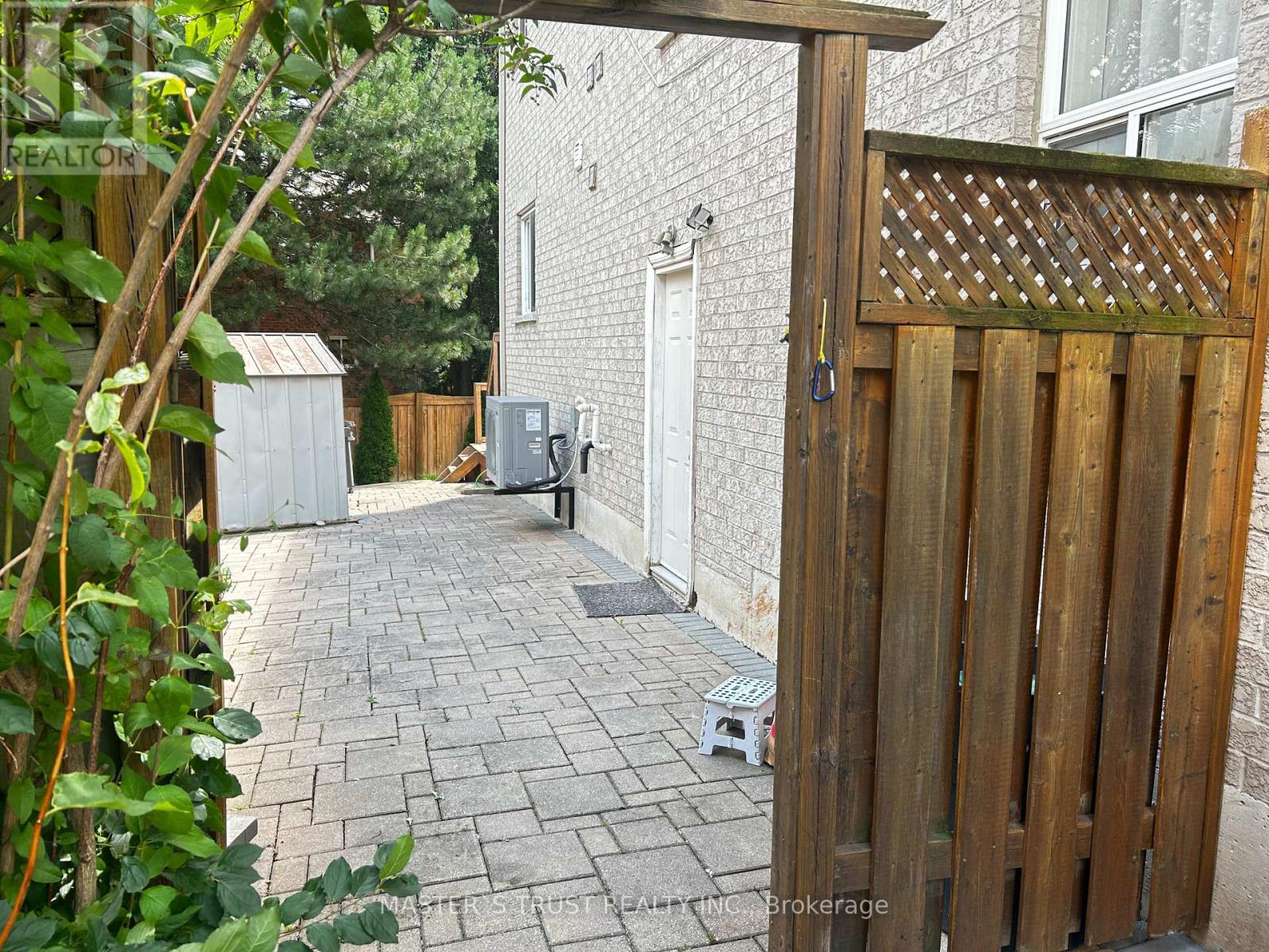 37 Levellands Crescent, Richmond Hill (Langstaff), Ontario  L4B 0A5 - Photo 2 - N13678586
