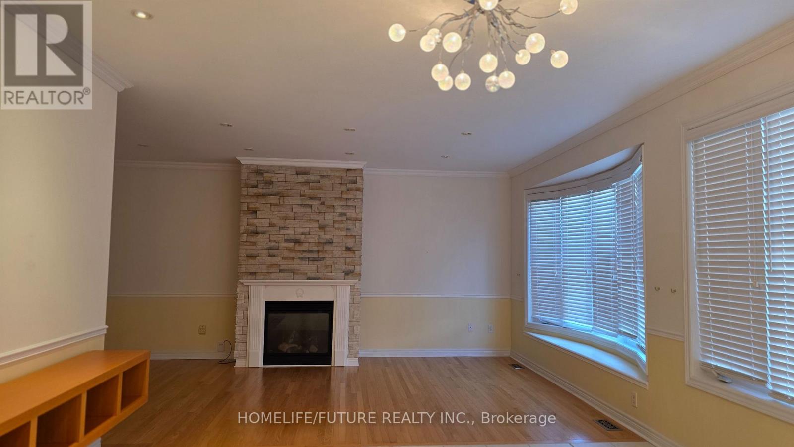 51 Waite Crescent, Whitchurch-Stouffville, Ontario  L4A 0B8 - Photo 3 - N13678632