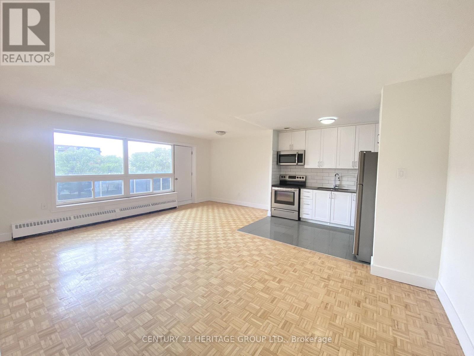 401 - 10 Garfella Drive, Toronto, Ontario  M9V 2E9 - Photo 2 - W13678588