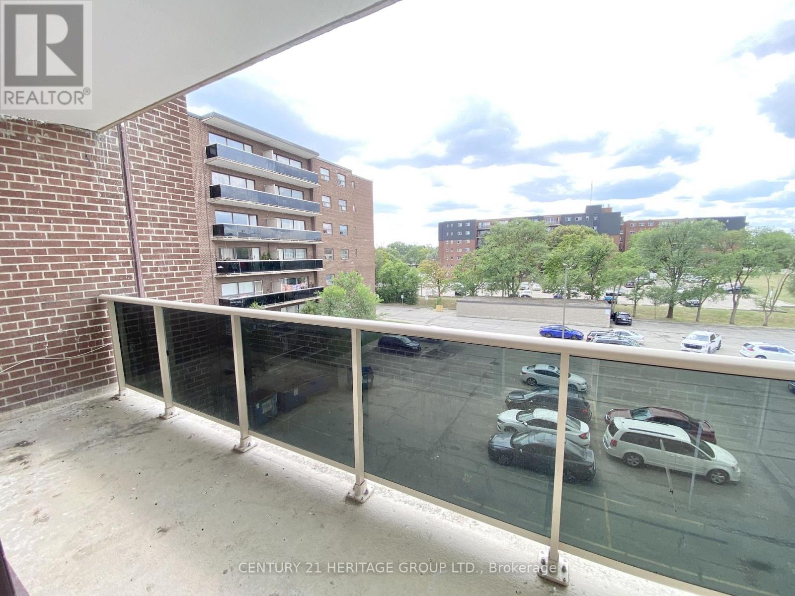 401 - 10 Garfella Drive, Toronto, Ontario  M9V 2E9 - Photo 5 - W13678588