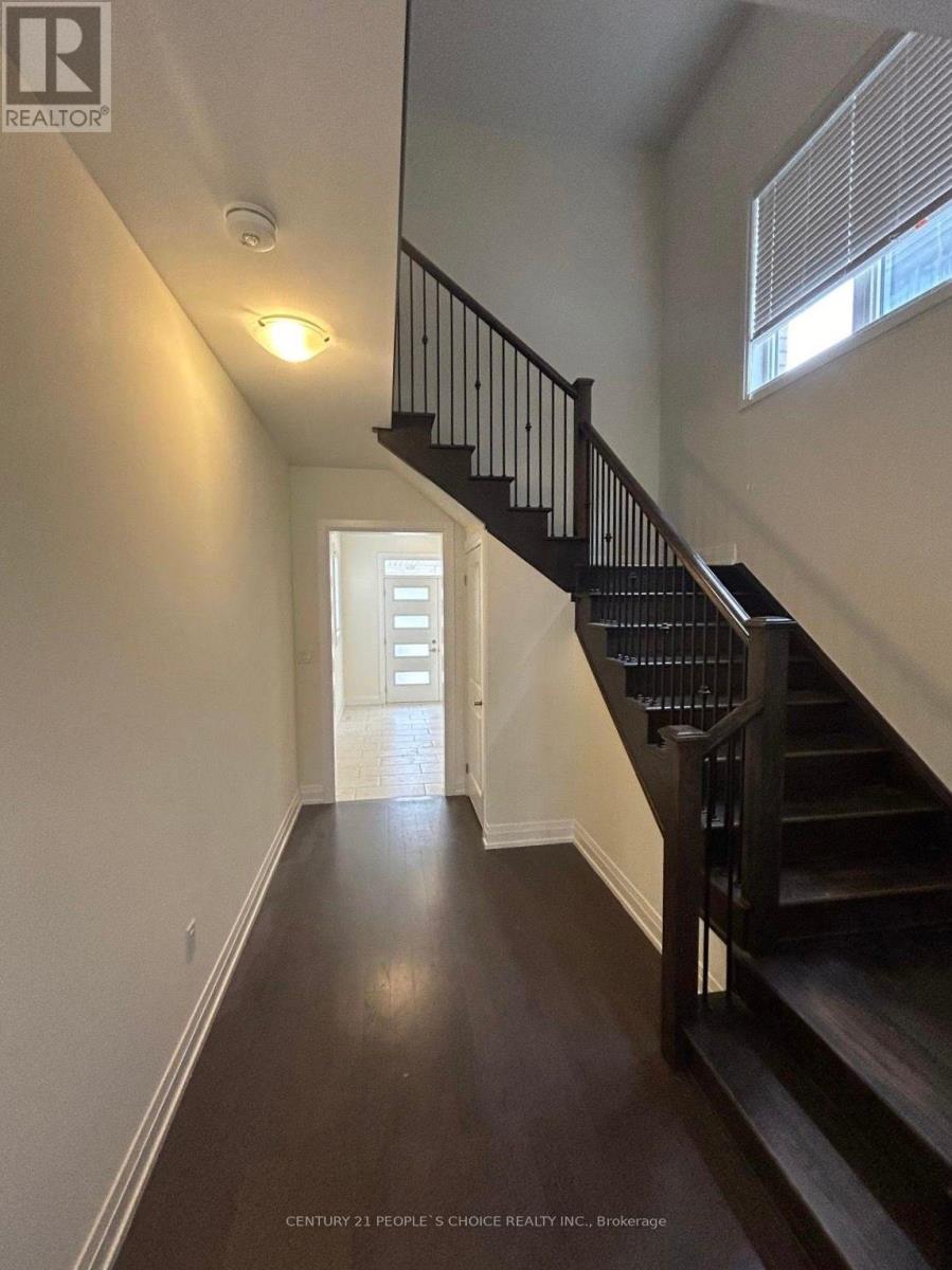 66 Circus Crescent, Brampton, Ontario  L7A 0H1 - Photo 2 - W13678602