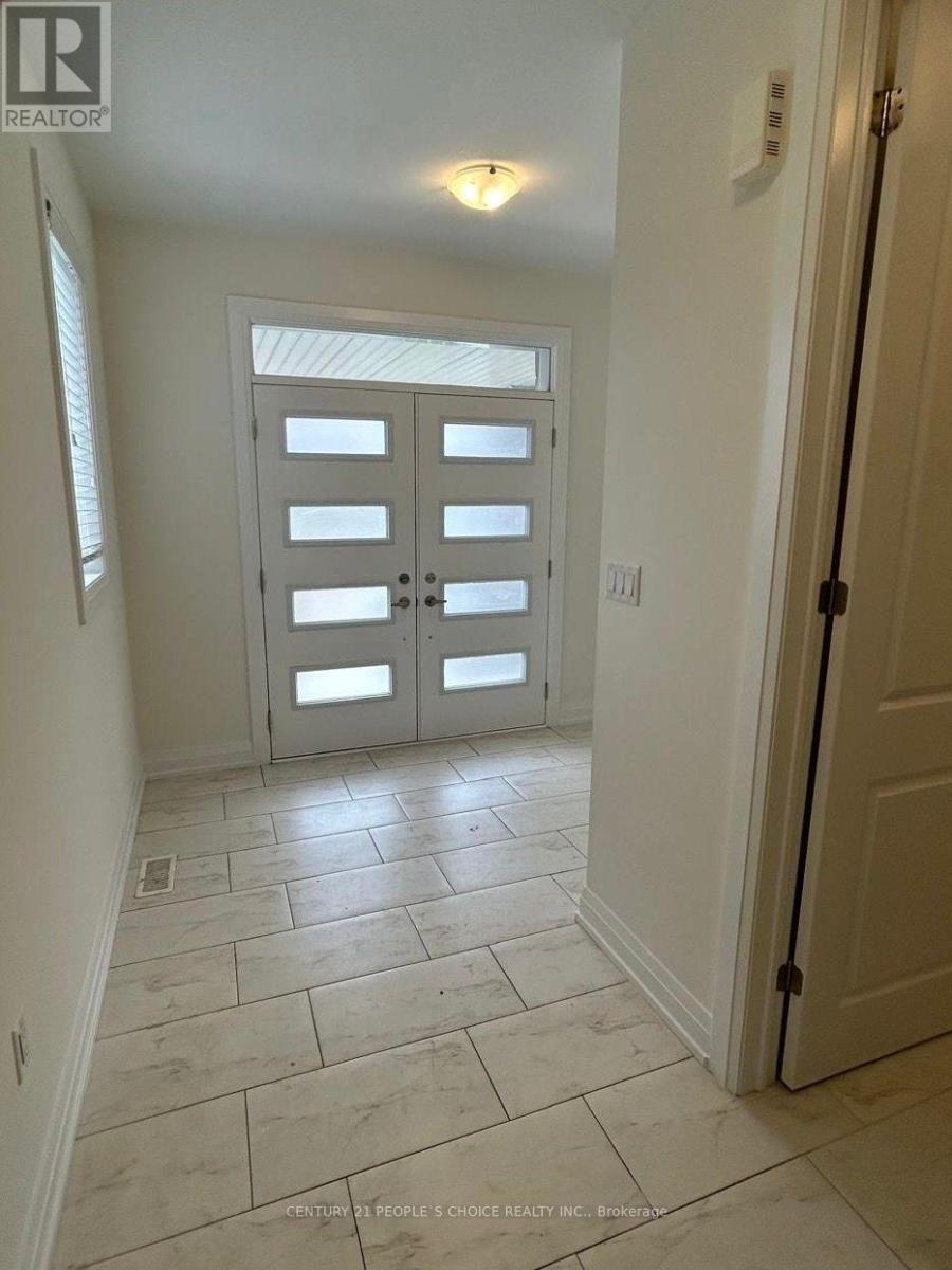 66 Circus Crescent, Brampton, Ontario  L7A 0H1 - Photo 3 - W13678602
