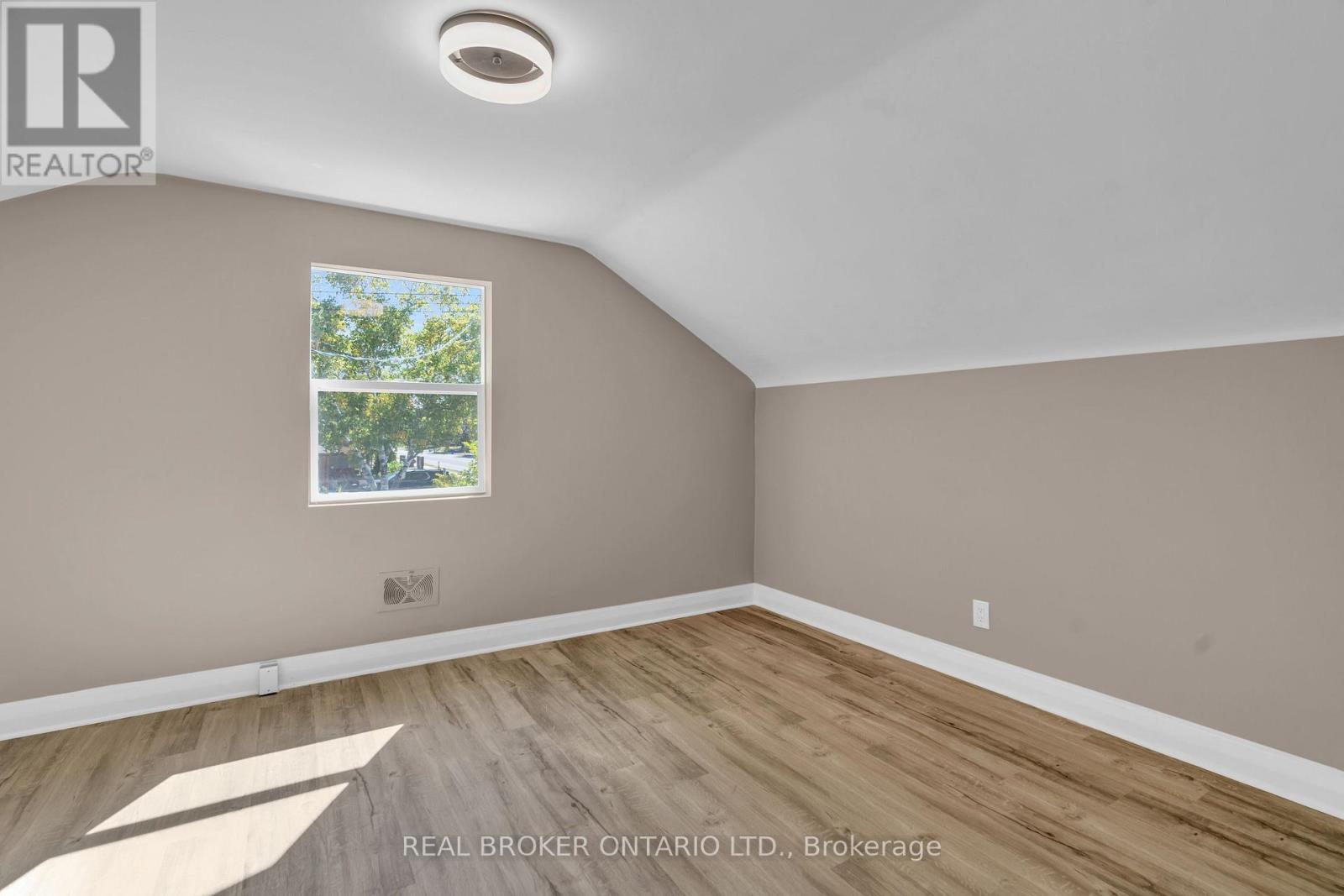 A - 301 Franklin Street N, Kitchener, Ontario  N2A 1Y9 - Photo 15 - X13678616