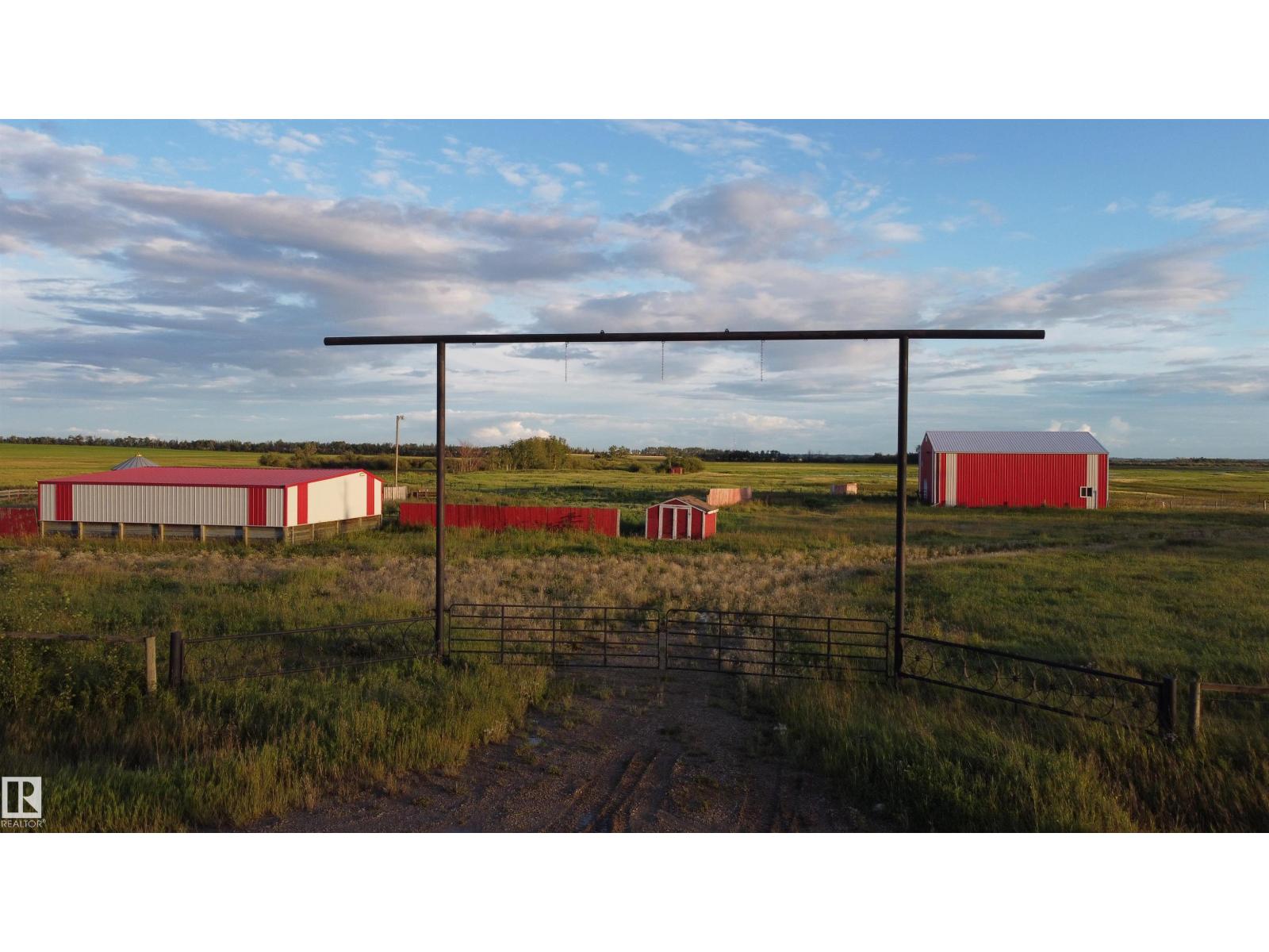 26409 Twp Rd 540, Rural Sturgeon County, Alberta  T8T 1C8 - Photo 12 - E4503979