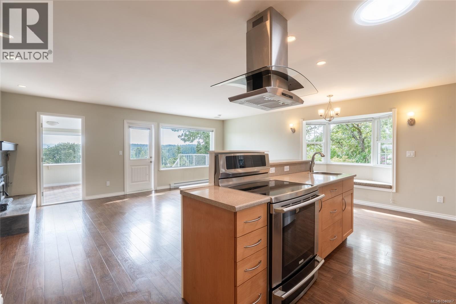 253/255 Heddle Ave, View Royal, British Columbia  V9B 1T9 - Photo 9 - 1046967