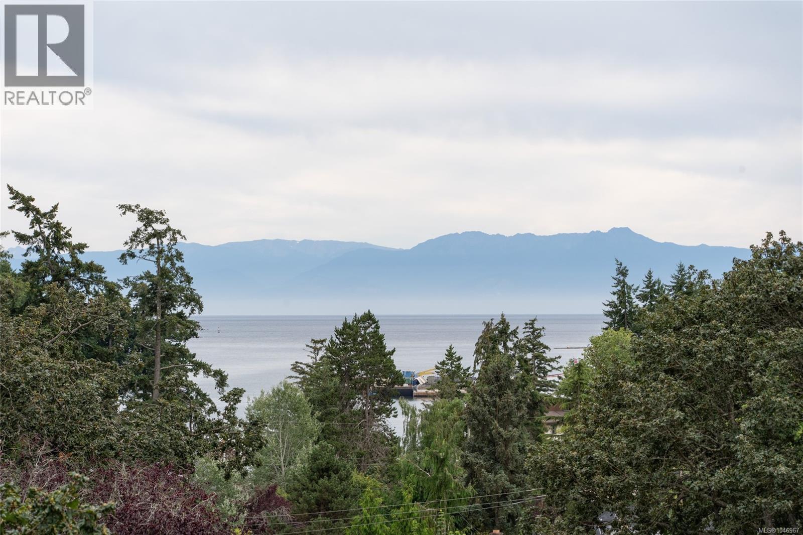 253/255 Heddle Ave, View Royal, British Columbia  V9B 1T9 - Photo 3 - 1046967