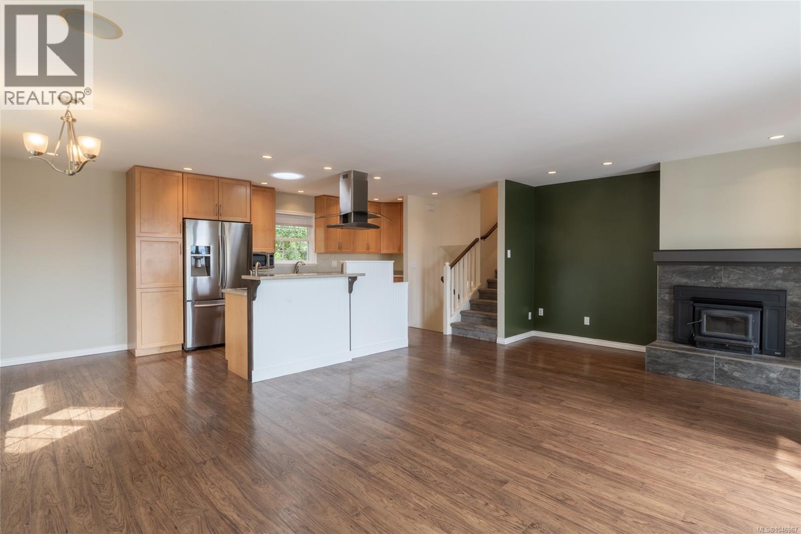 253/255 Heddle Ave, View Royal, British Columbia  V9B 1T9 - Photo 16 - 1046967