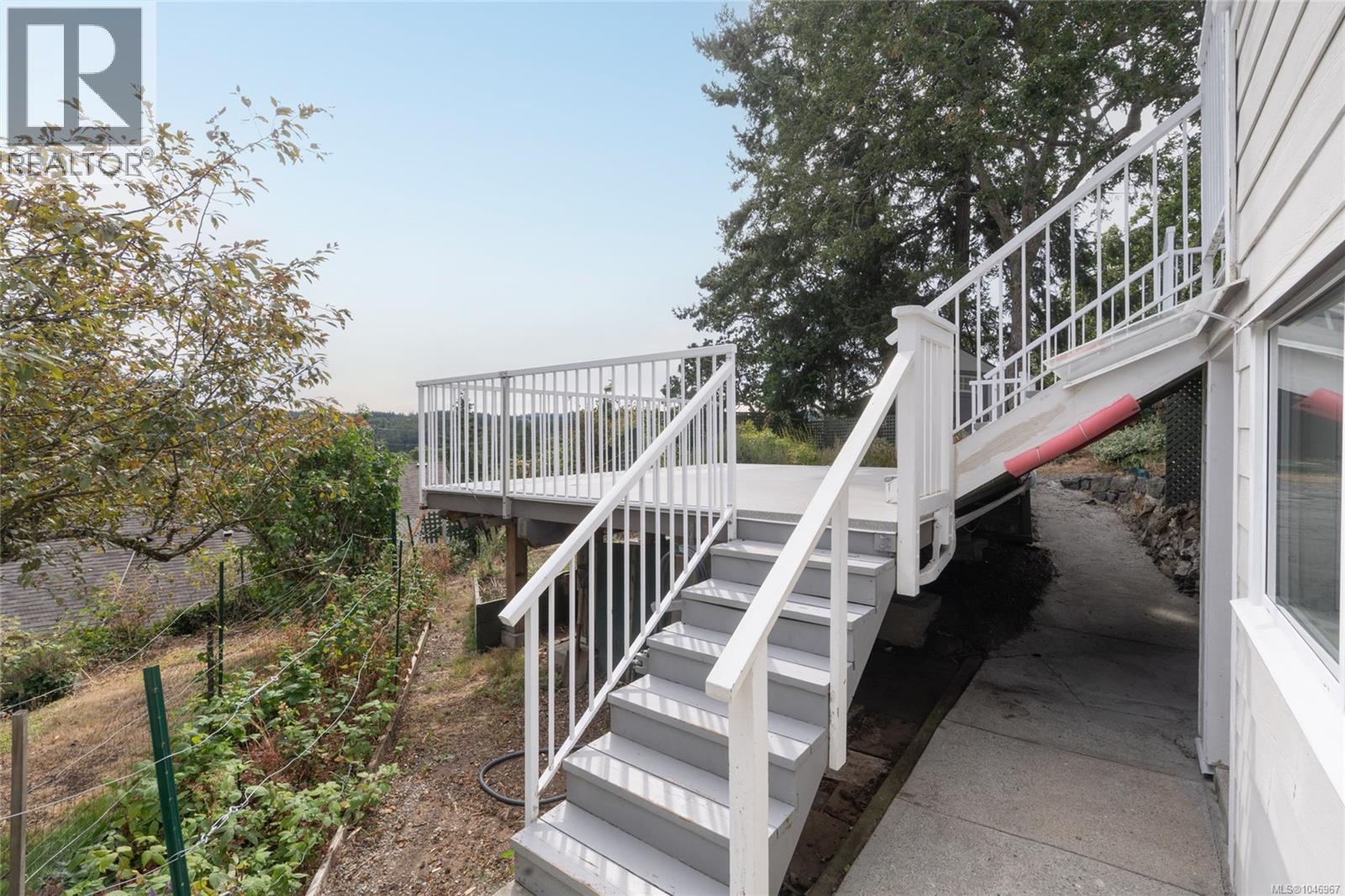253/255 Heddle Ave, View Royal, British Columbia  V9B 1T9 - Photo 28 - 1046967