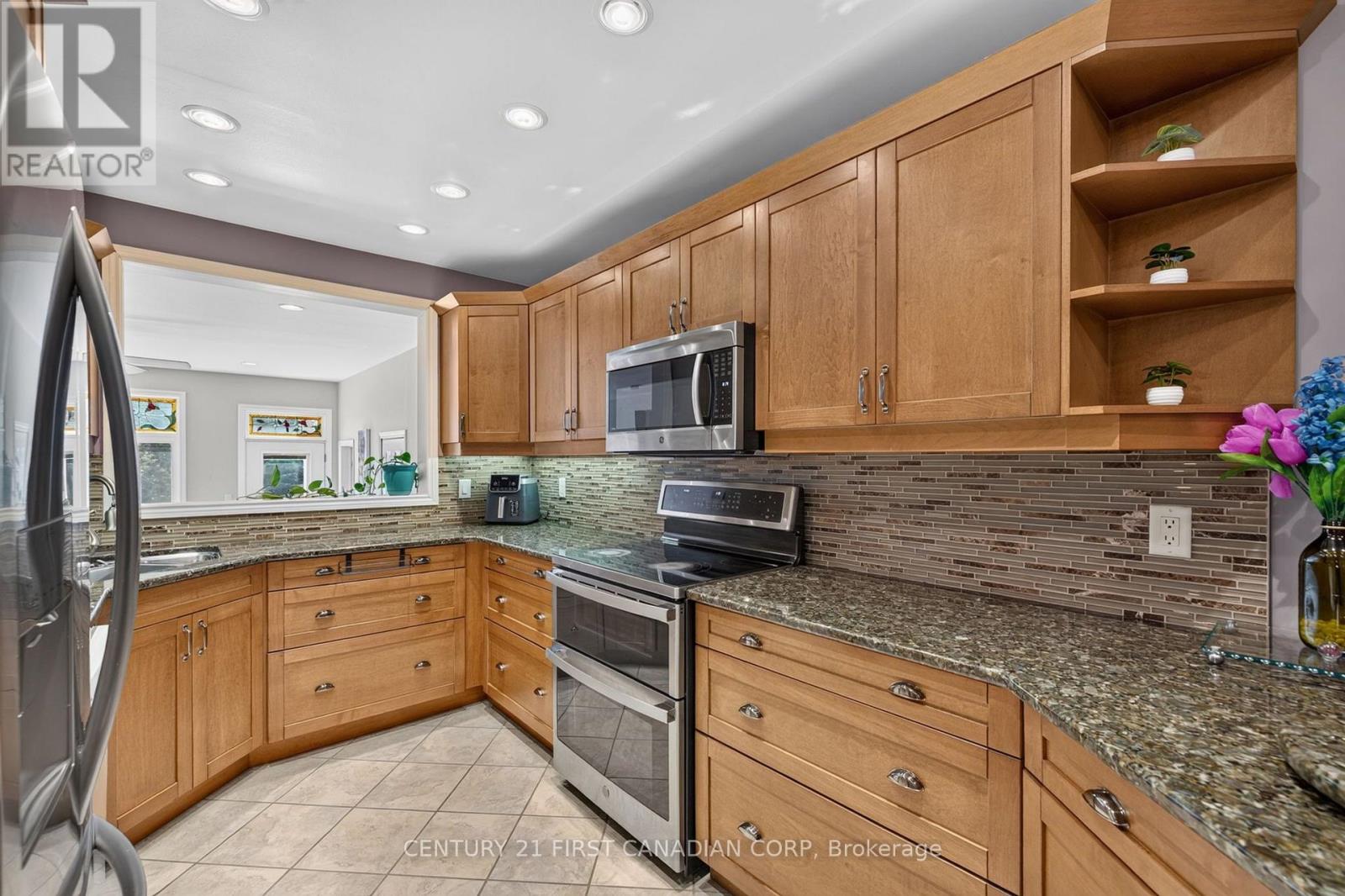 595 Winblest Avenue, London South, Ontario  N6C 3C4 - Photo 6 - X13657724
