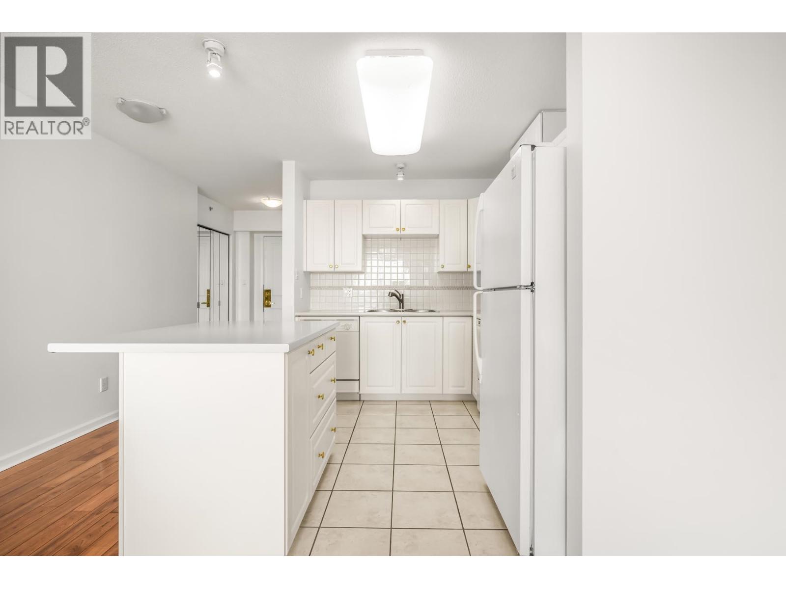 1206 612 Sixth Street, New Westminster, British Columbia  V3L 5V2 - Photo 4 - R3146696