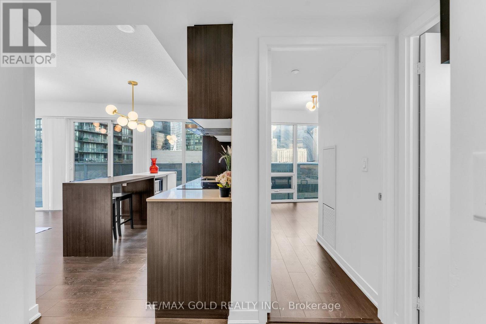 1202 - 100 Harbour Street, Toronto, Ontario  M5J 0B5 - Photo 6 - C13678654