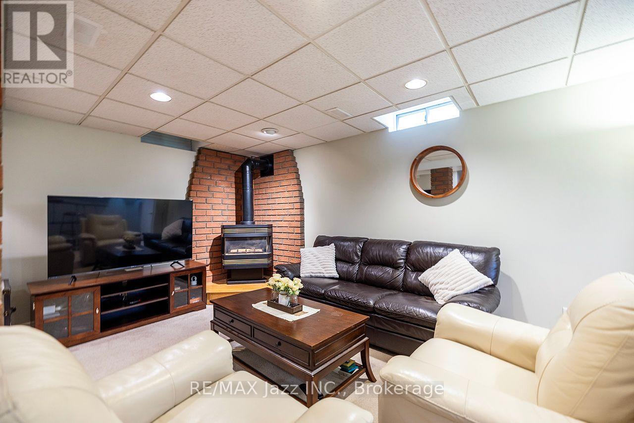 23 Meredith Court, Clarington, Ontario  L1E 2V9 - Photo 28 - E13678634