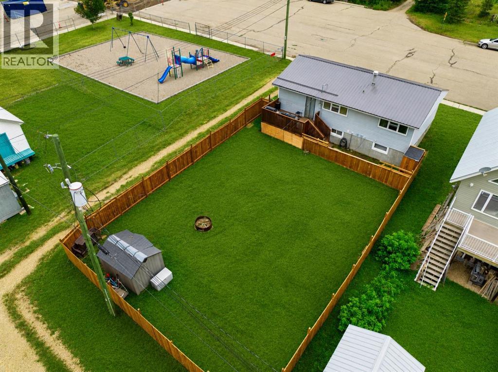 201 1 Avenue, Torrington, Alberta  T0M 2B0 - Photo 2 - A2334993