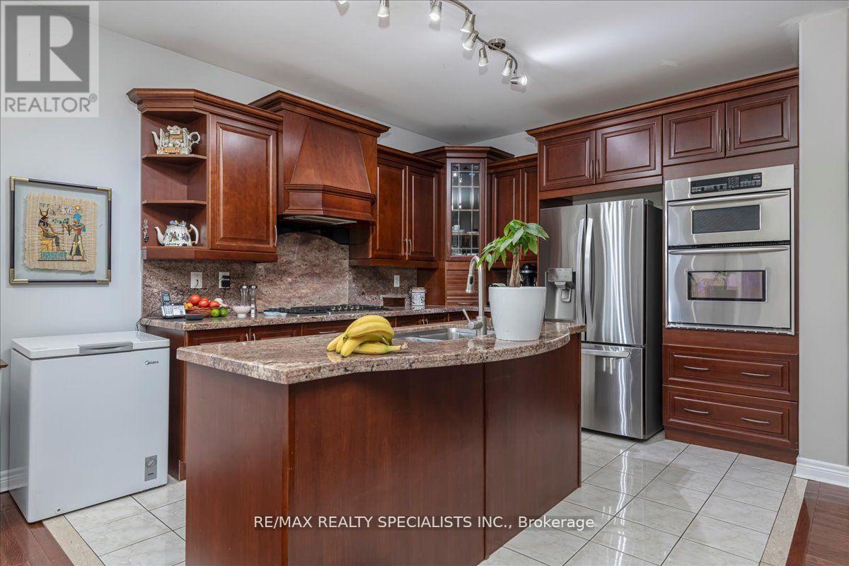 1165 Mitchell Court, Innisfil, Ontario  L9S 5A5 - Photo 11 - N13678642
