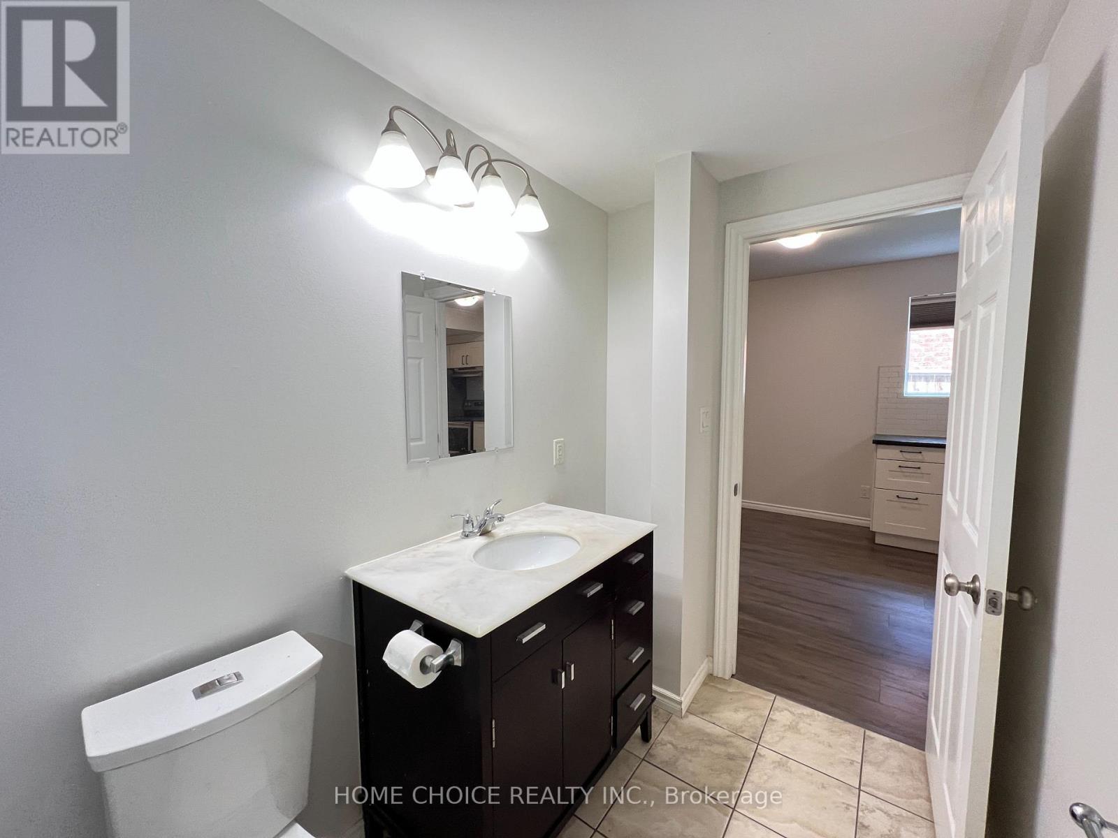 Unit 1 (First Floor) - 30 Porritt Street, Barrie, Ontario  L4N 6Y3 - Photo 16 - S13678678