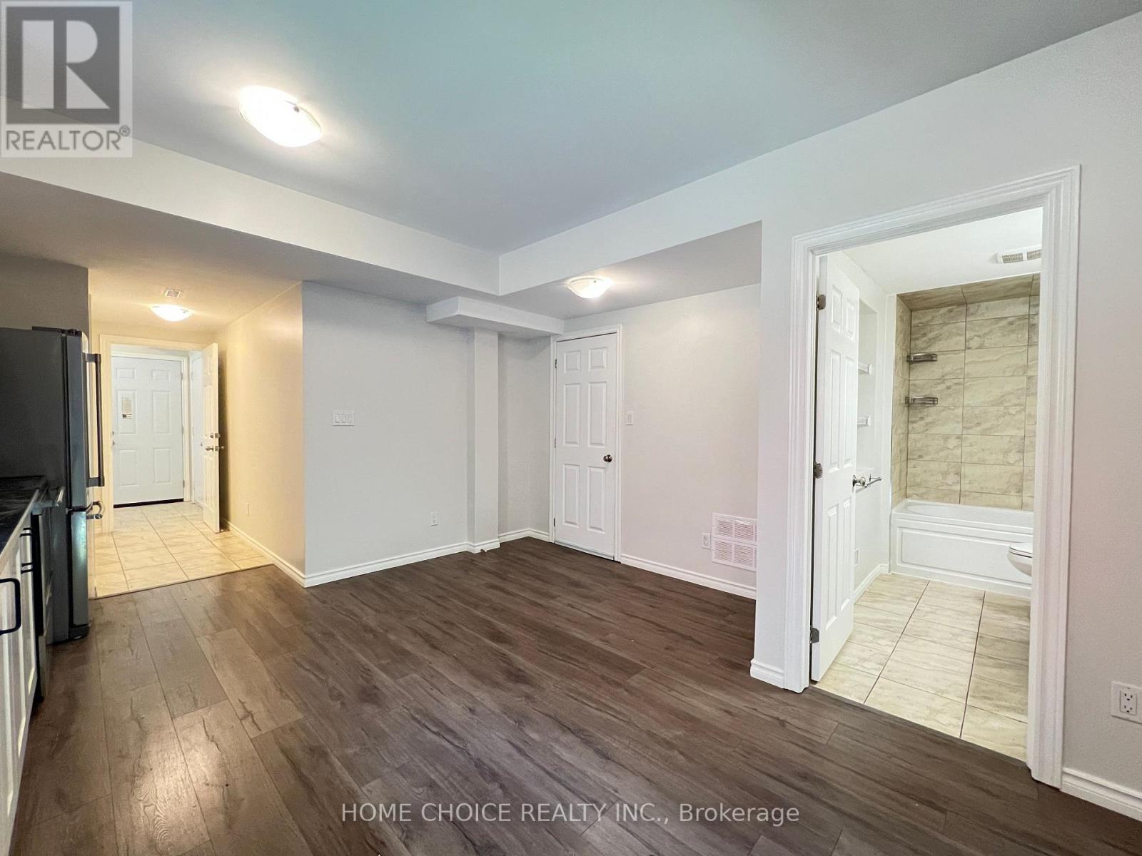 Unit 1 (First Floor) - 30 Porritt Street, Barrie, Ontario  L4N 6Y3 - Photo 17 - S13678678