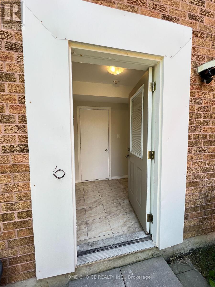 Unit 1 (First Floor) - 30 Porritt Street, Barrie, Ontario  L4N 6Y3 - Photo 3 - S13678678