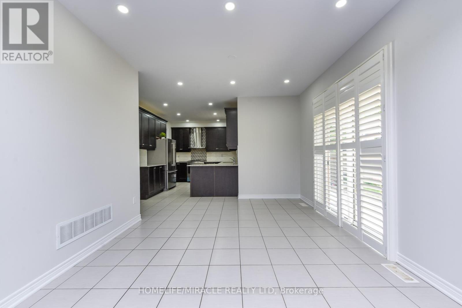 10 Danfield Court, Brampton, Ontario  L6Y 2X9 - Photo 14 - W13472360